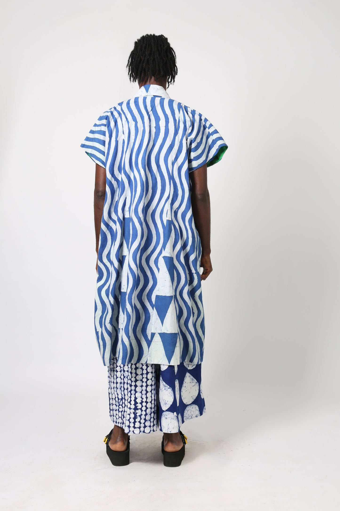 BLUE AND WHITE MULTIPRINT KIMONO JACKET