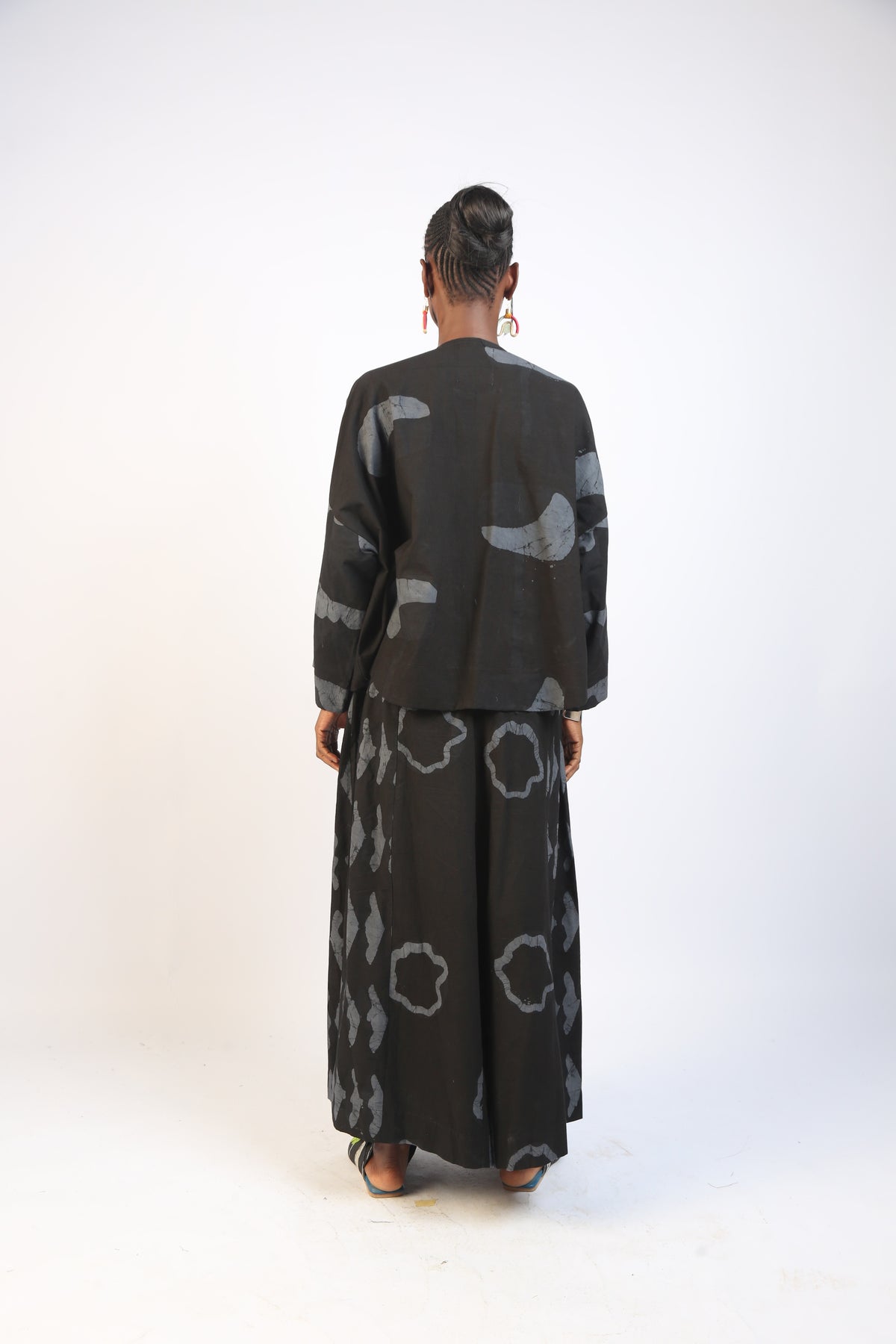 LIGHT GREY, GREY AND BLACK MULTIPRINT PANTS