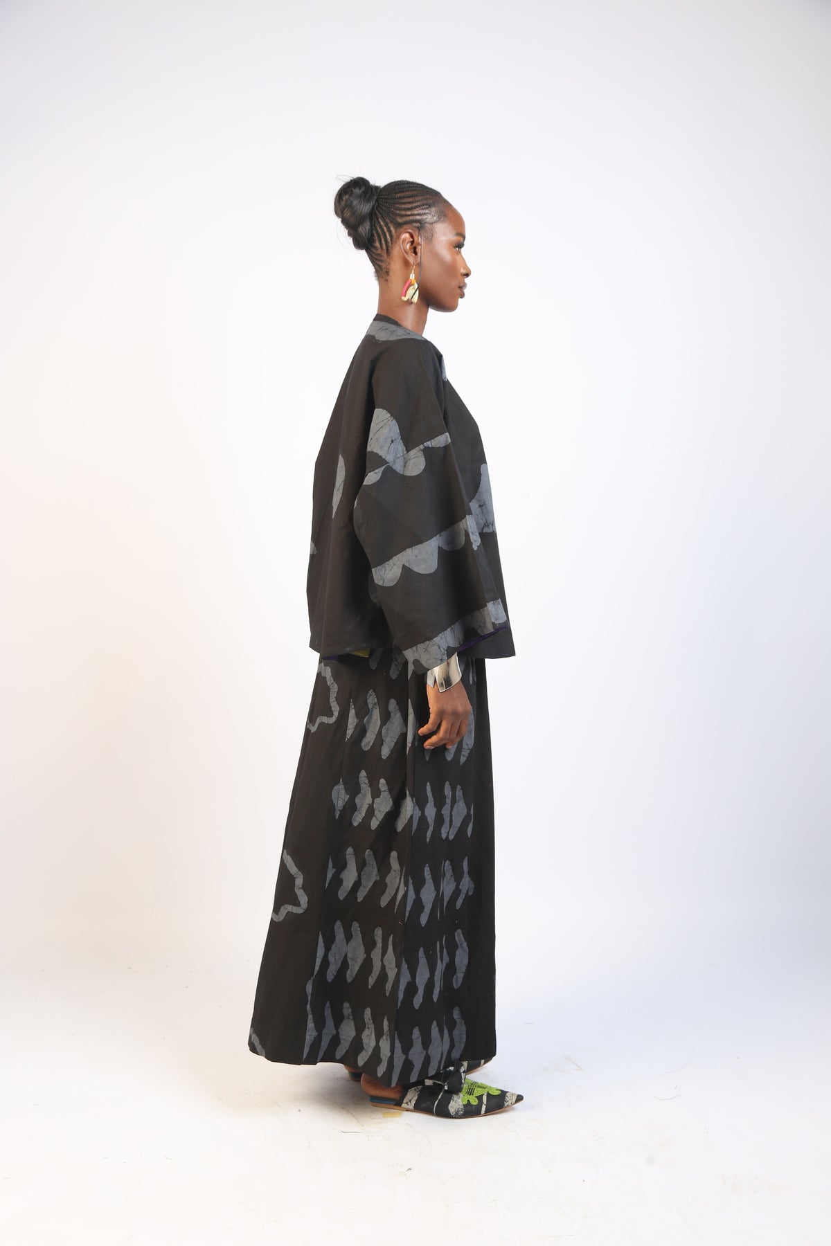 LIGHT GREY, GREY AND BLACK MULTIPRINT BUBA TOP