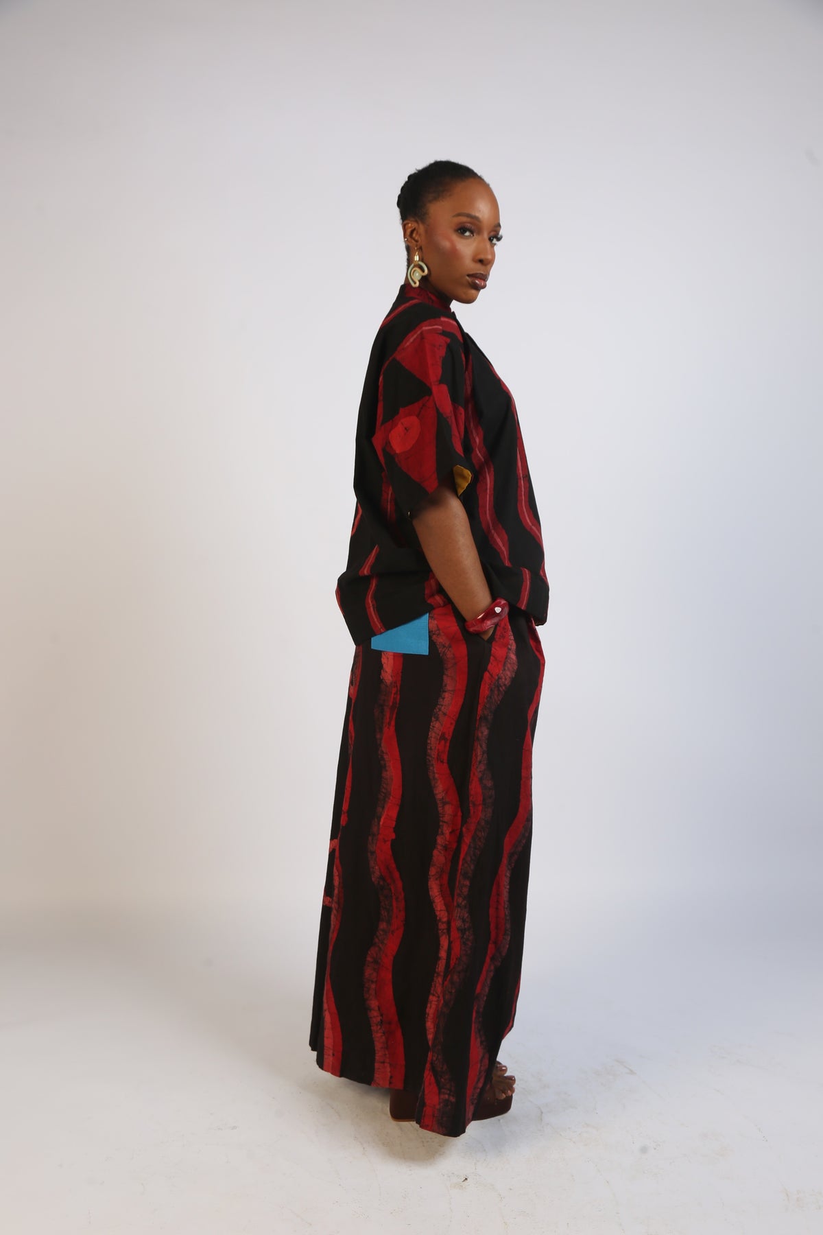 CORAL, RED AND BLACK MULTIPRINT SHIRT