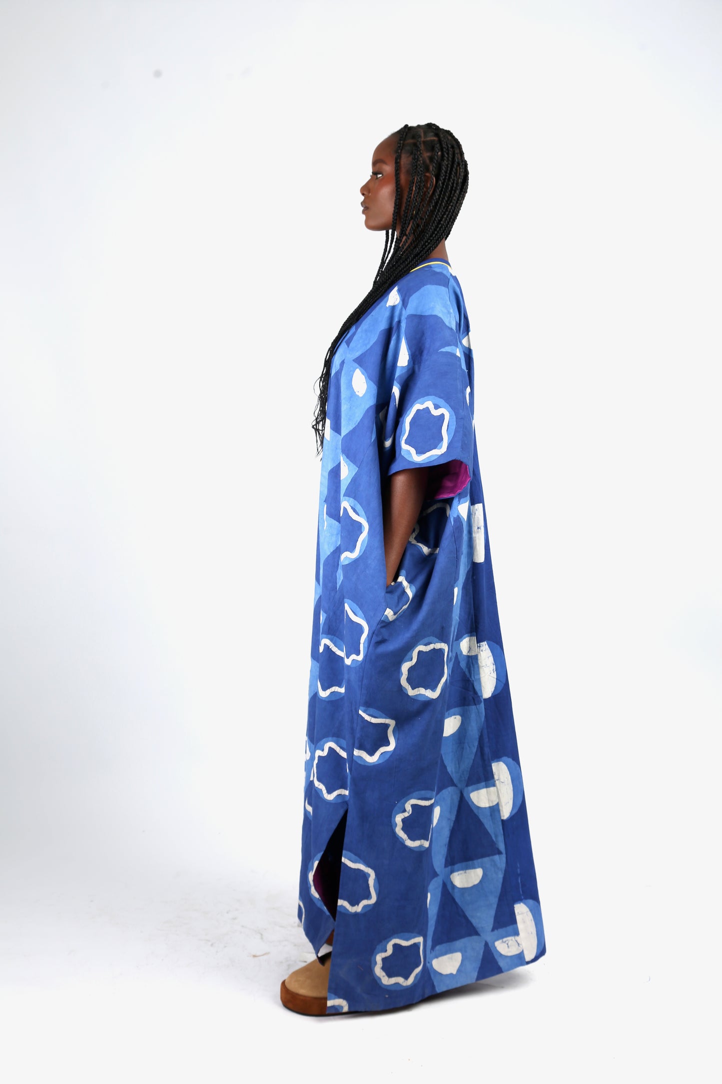 WHITE AND BLUE MULTIPRINT JALABIYA