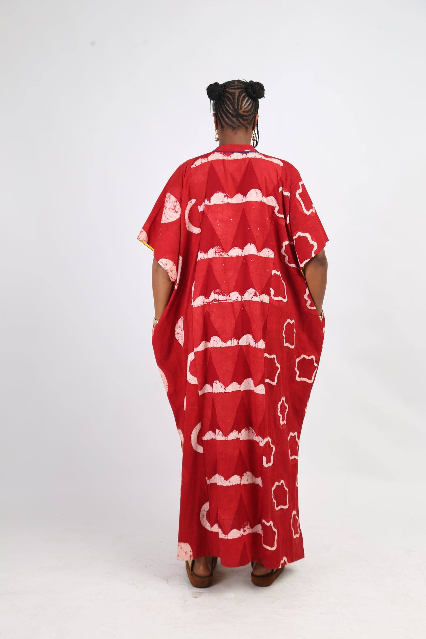 WHITE AND RED MULTIPRINT JALABIYA