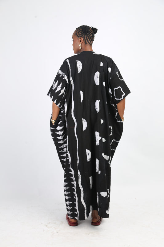 WHITE AND BLACK MULTIPRINT JALABIYA