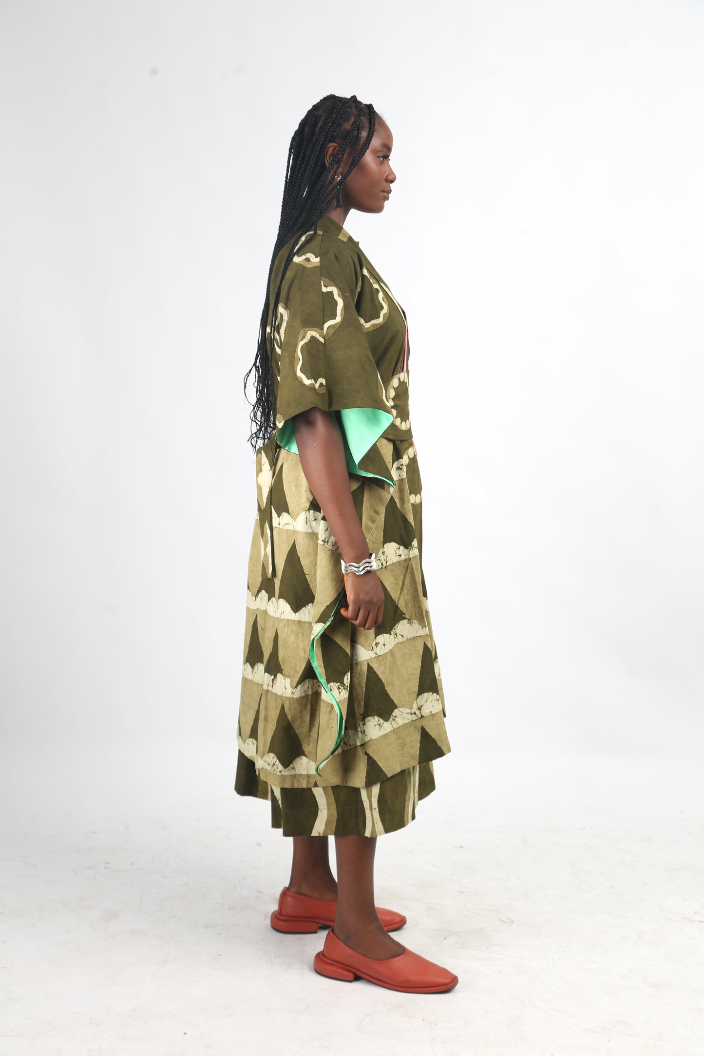 WHITE AND KHAKI MULTIPRINT ARTIST'S KIMONO
