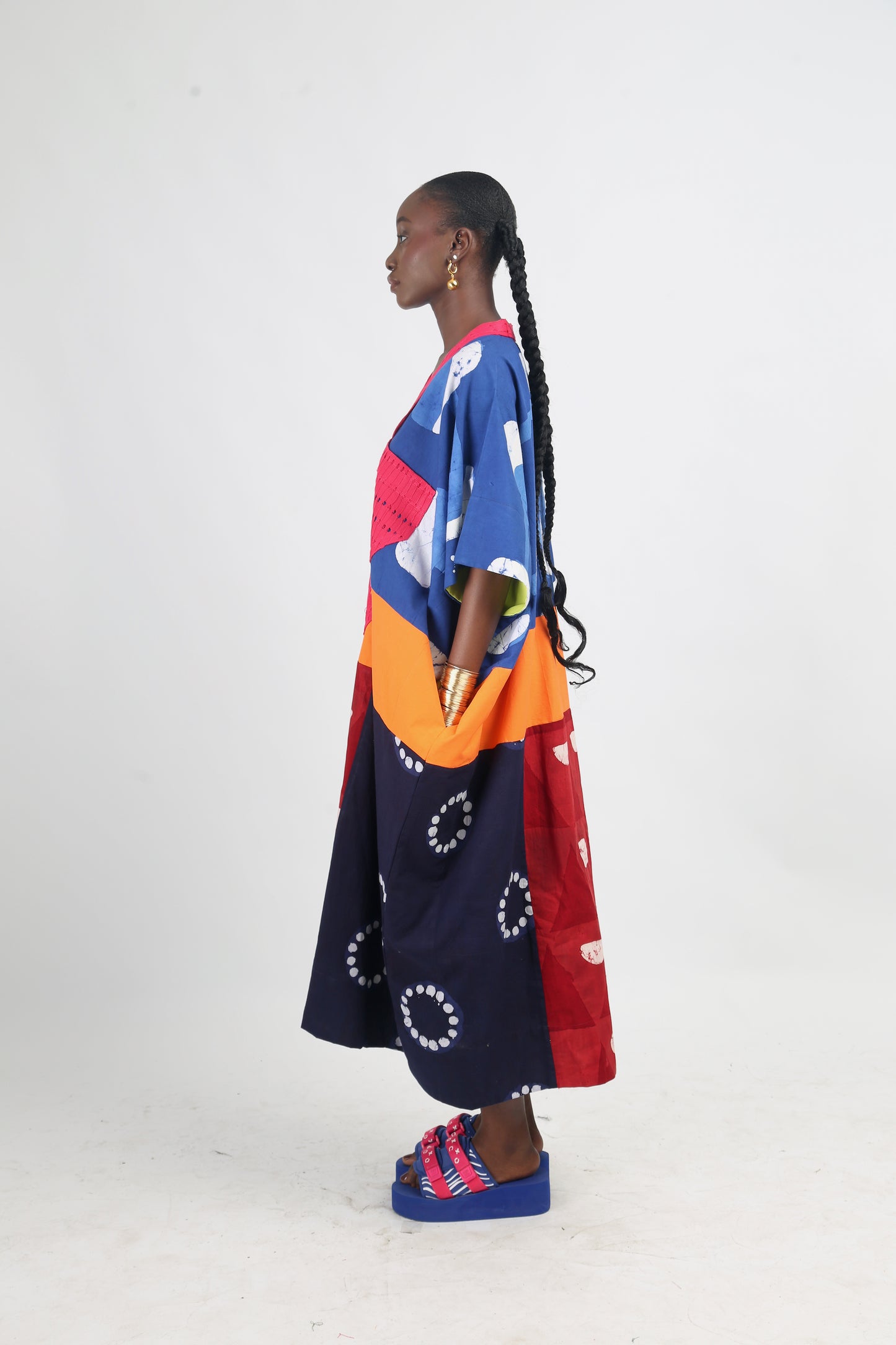 WHITE AND BLUE BRIGHT MULTICOLOURED AGBADA WITH FUCHSIA ASOOKE WITH HOLES
