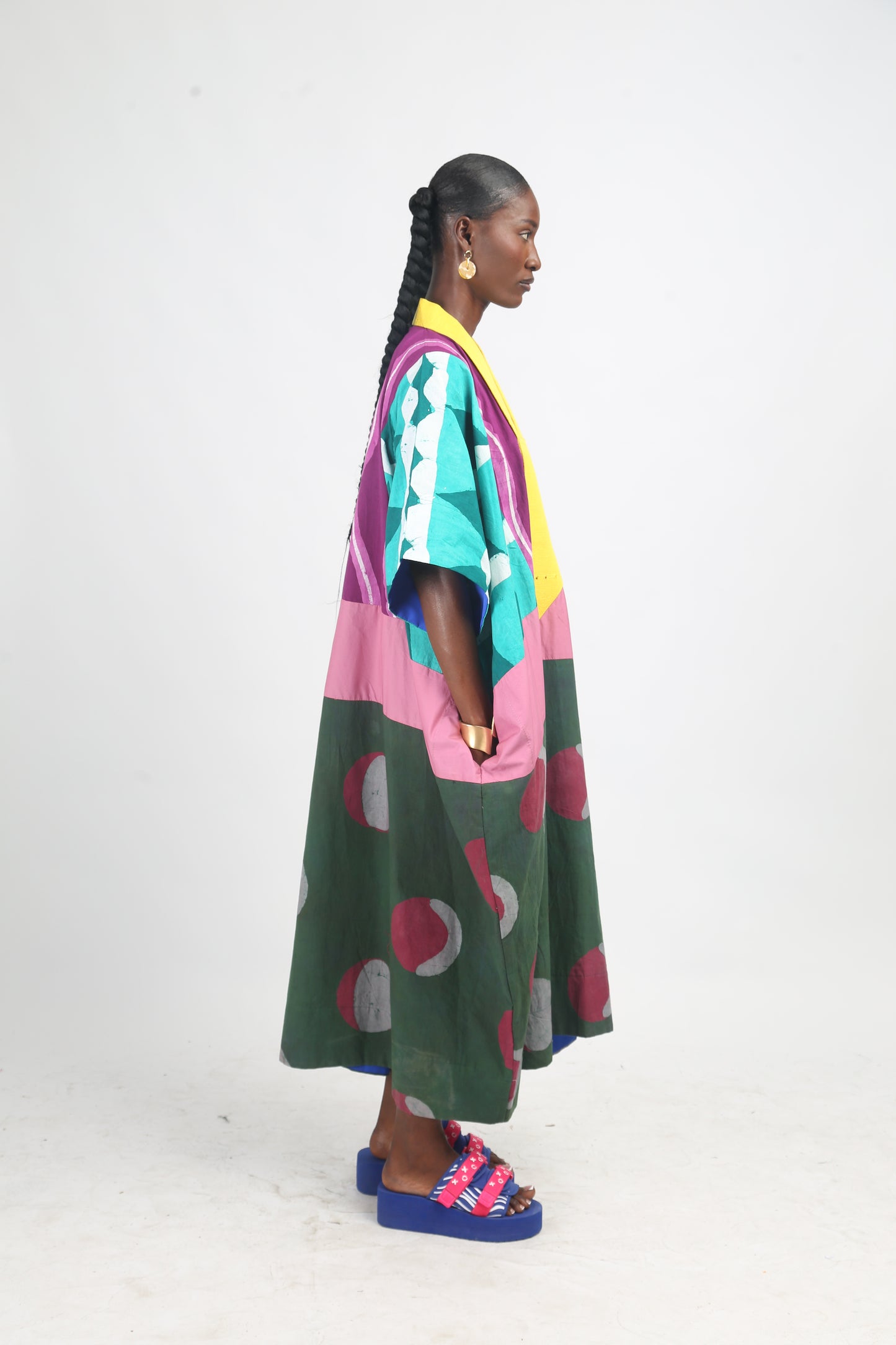 BRIGHT MULTICOLOURED AGBADA WITH GREY, PINK AND OLIVE BOTTOM, WITH YELLOW ASOOKE