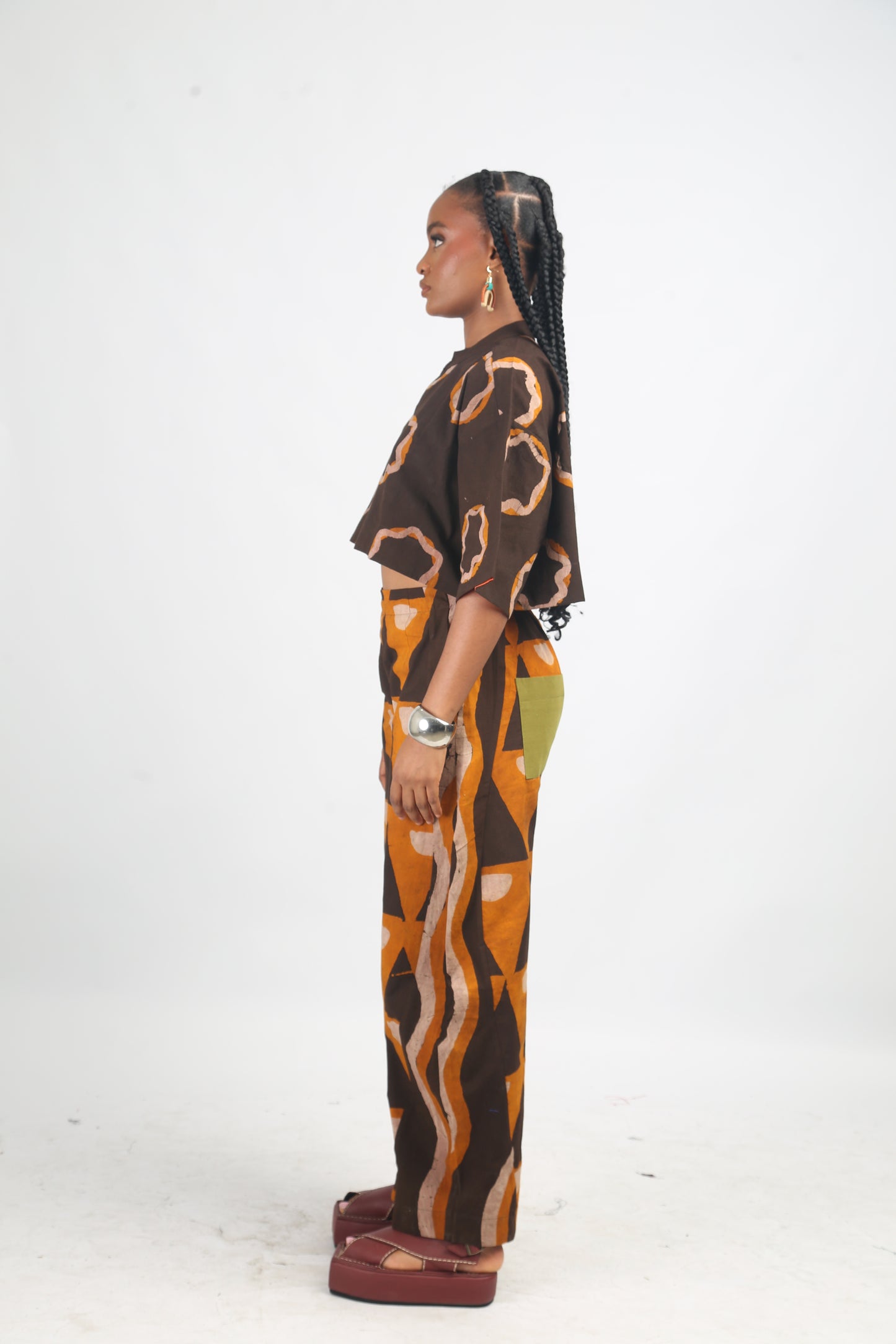 ONI BROWN, GOLDEN YELLOW AND BROWN BARREL PANTS