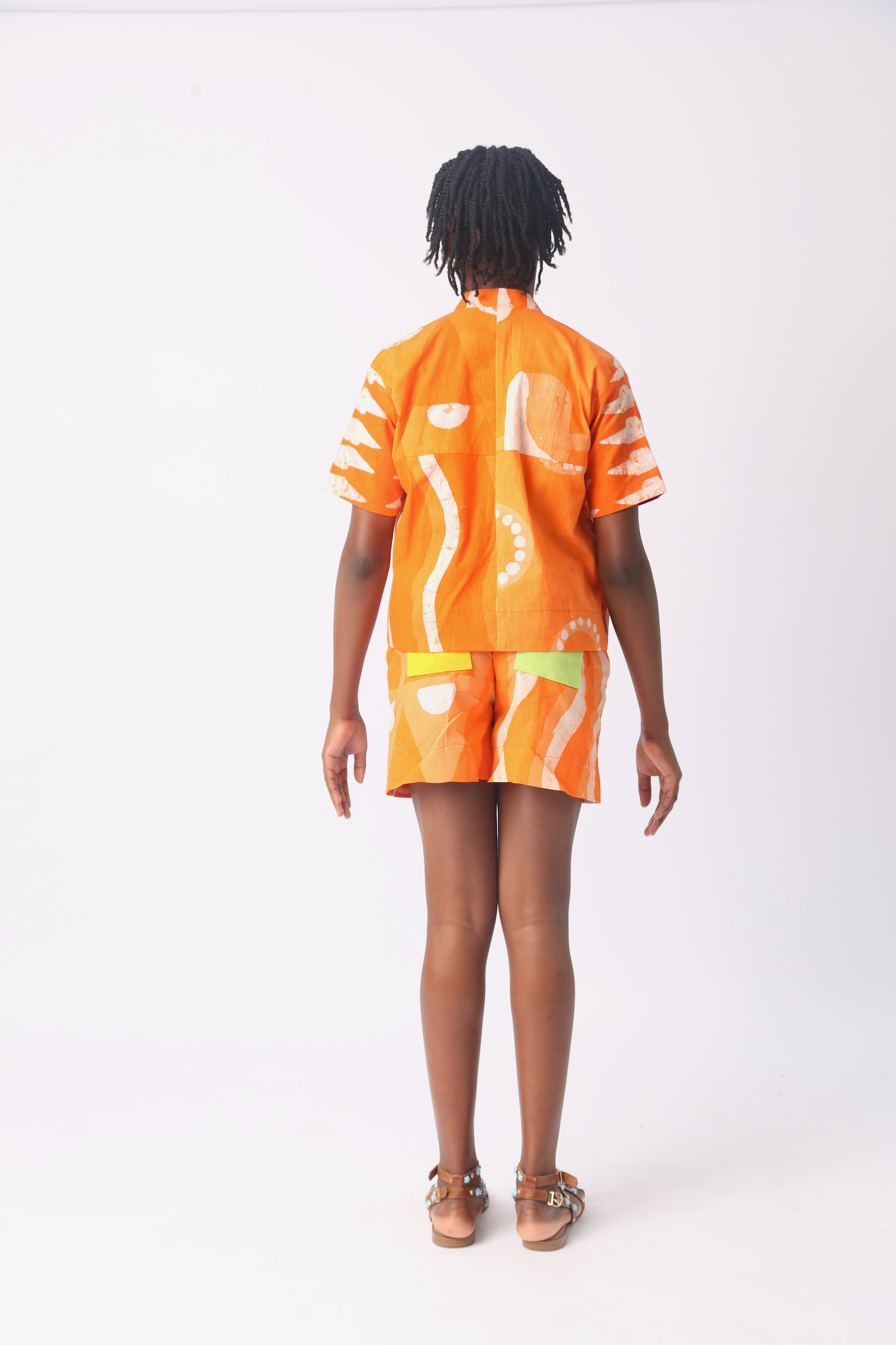 KIDS WHITE AND TANGERINE MULTIPRINT SHIRT