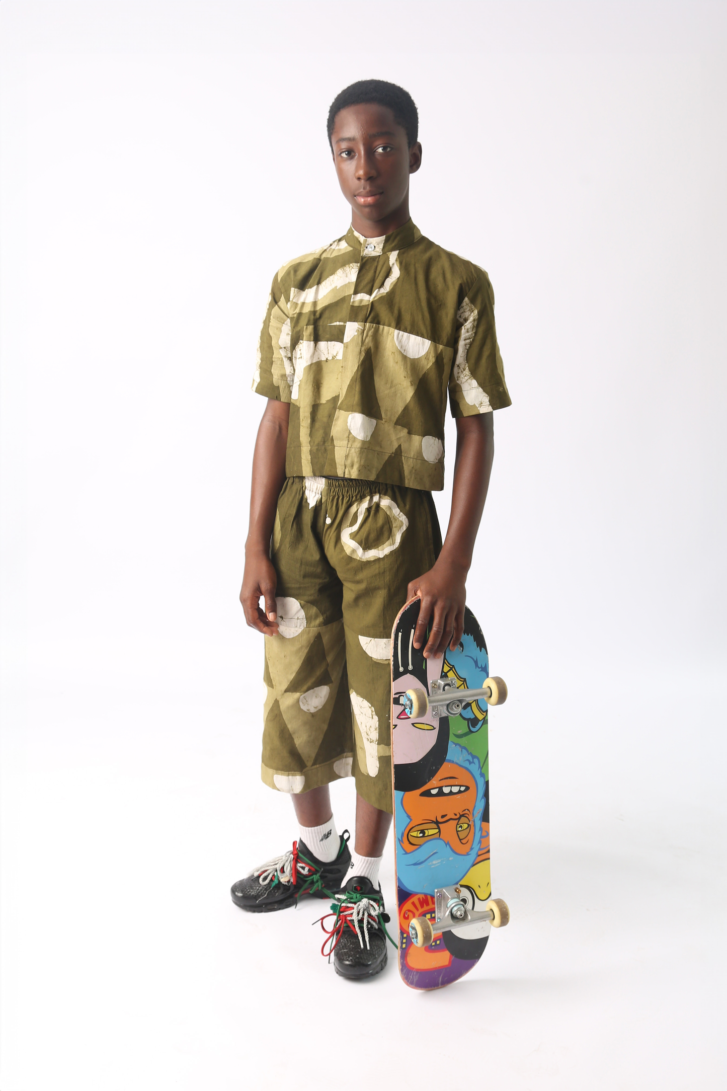 KIDS WHITE AND KHAKI MULTIPRINT CULOTTES