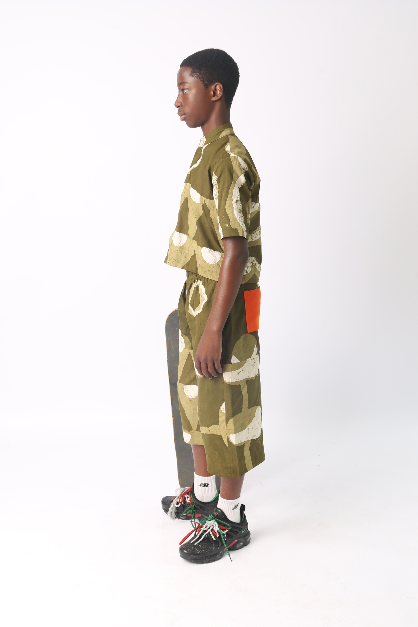KIDS WHITE AND KHAKI MULTIPRINT CULOTTES