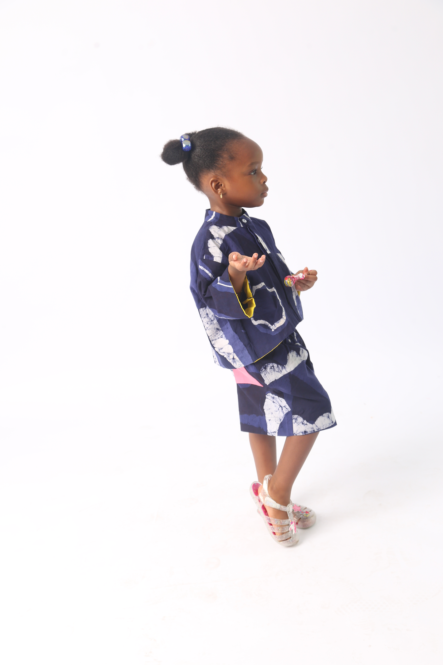 KIDS WHITE AND NAVY BLUE MULTIPRINT CROP SHIRT