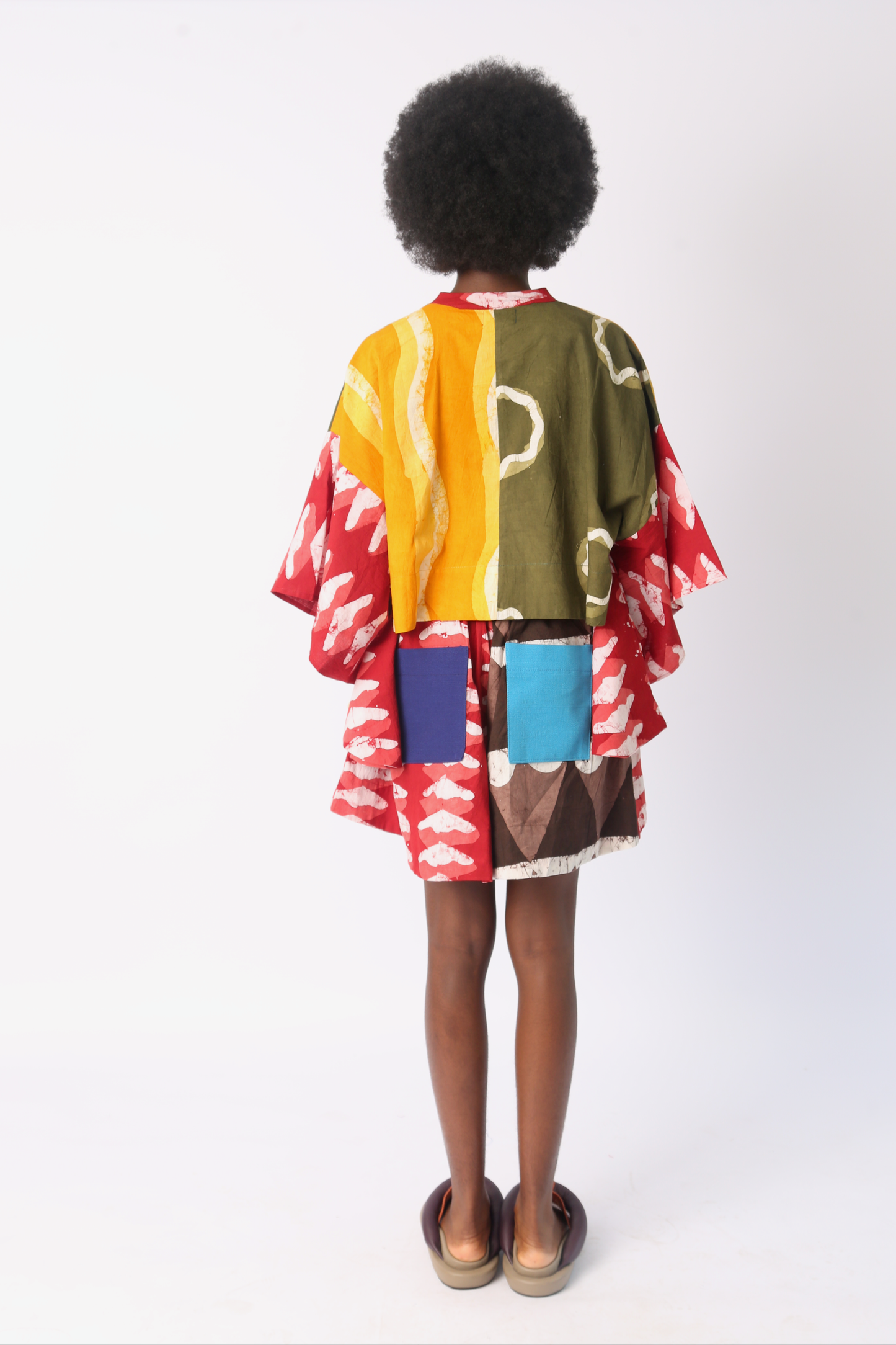 KHAKI MULTICOLOURED WIDE SHORTS