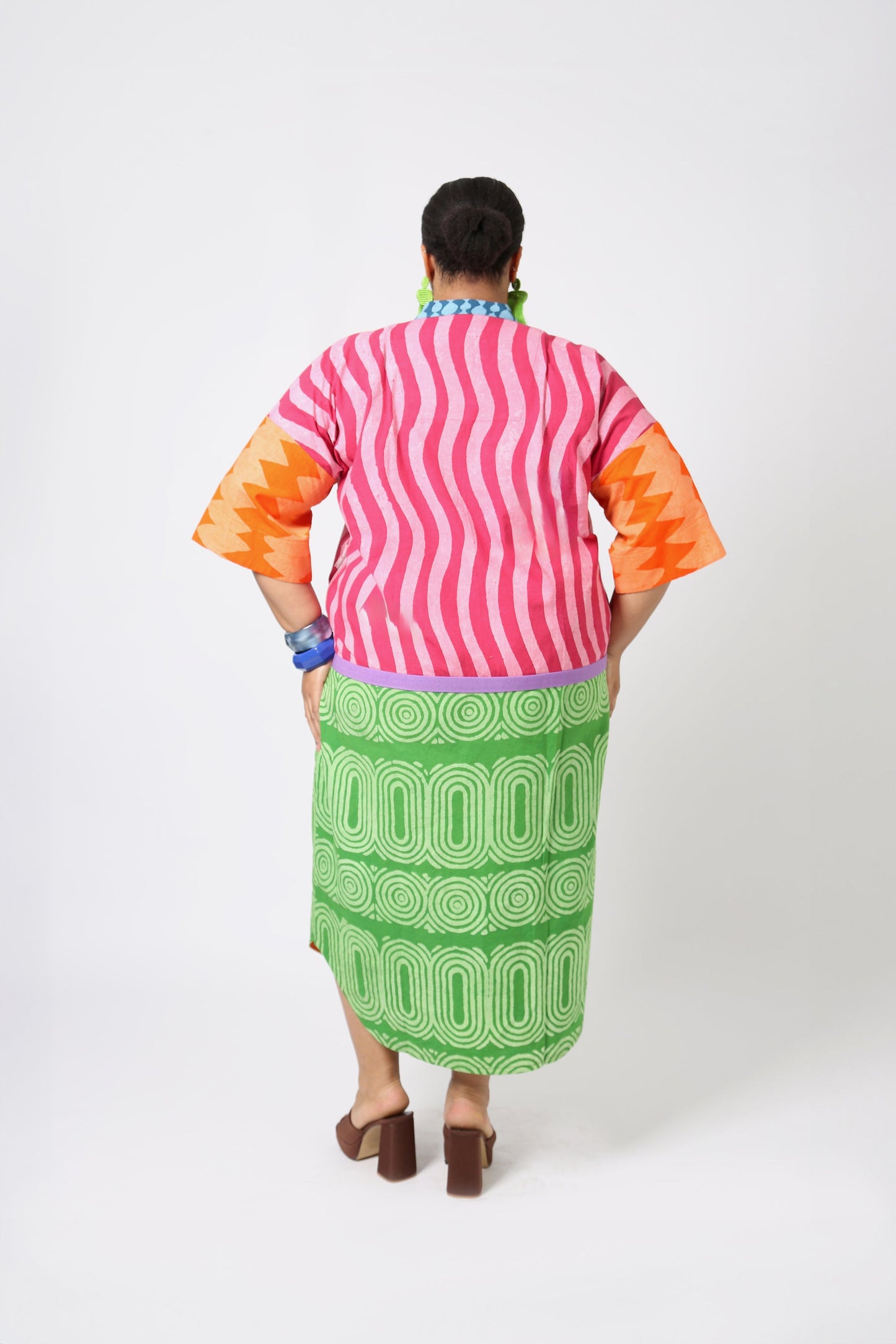 PINK AND GREEN MULTICOLOURED KAFTAN WITH LILAC  ASO OKE OUTLINE