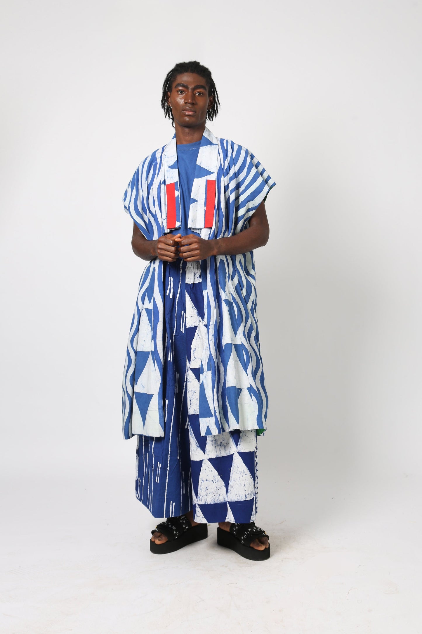 BLUE AND WHITE MULTIPRINT KIMONO JACKET