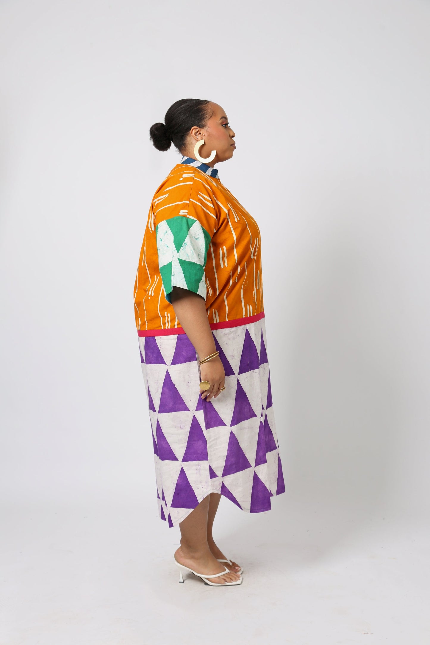 GOLDEN YELLOW AND WHITE MULTICOLORED KAFTAN WITH PINK ASO OKE OUTLINE