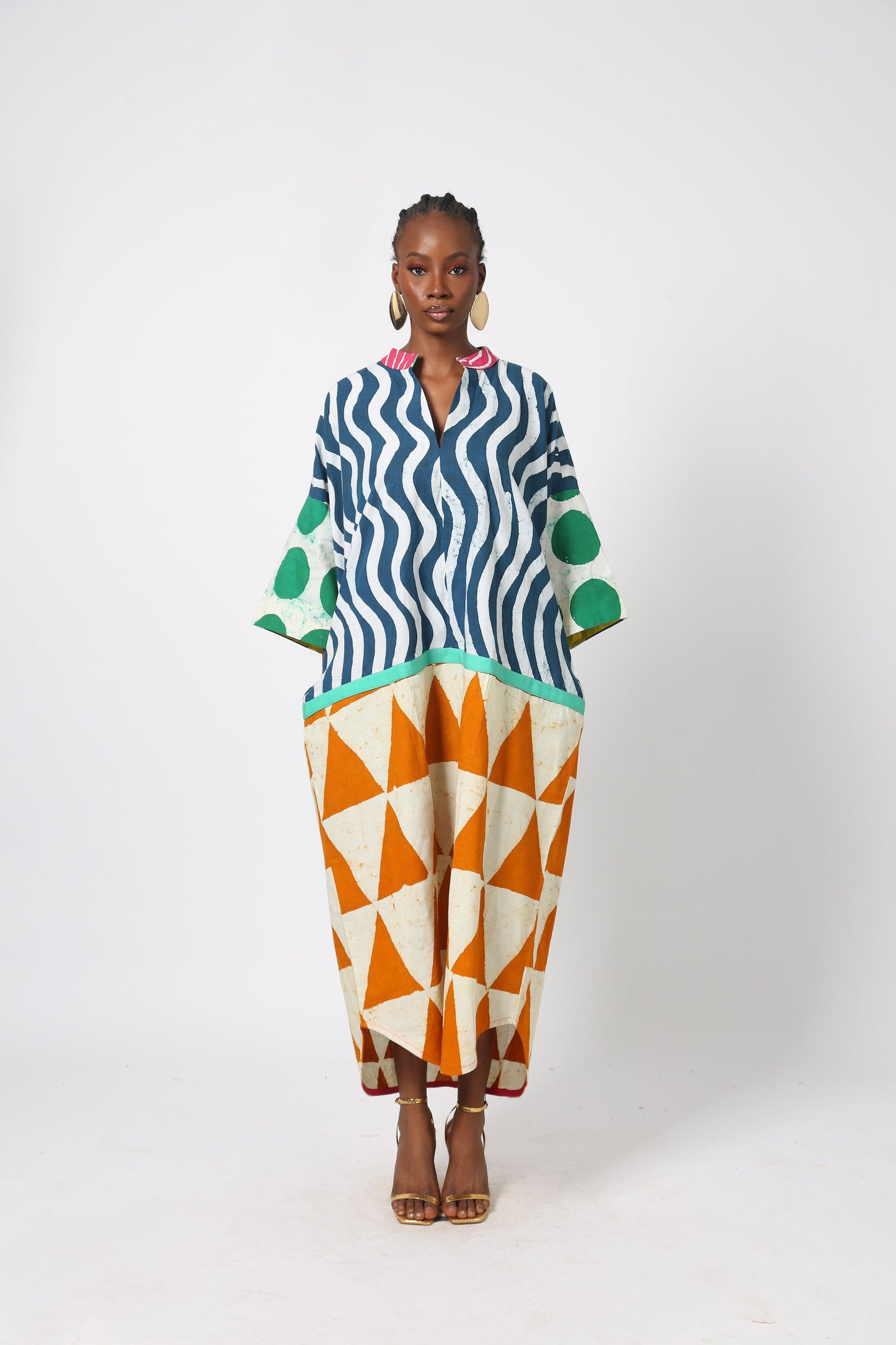 BLUE AND WHITE MULTICOLORED KAFTAN WITH SEAGREEN OUTLINE