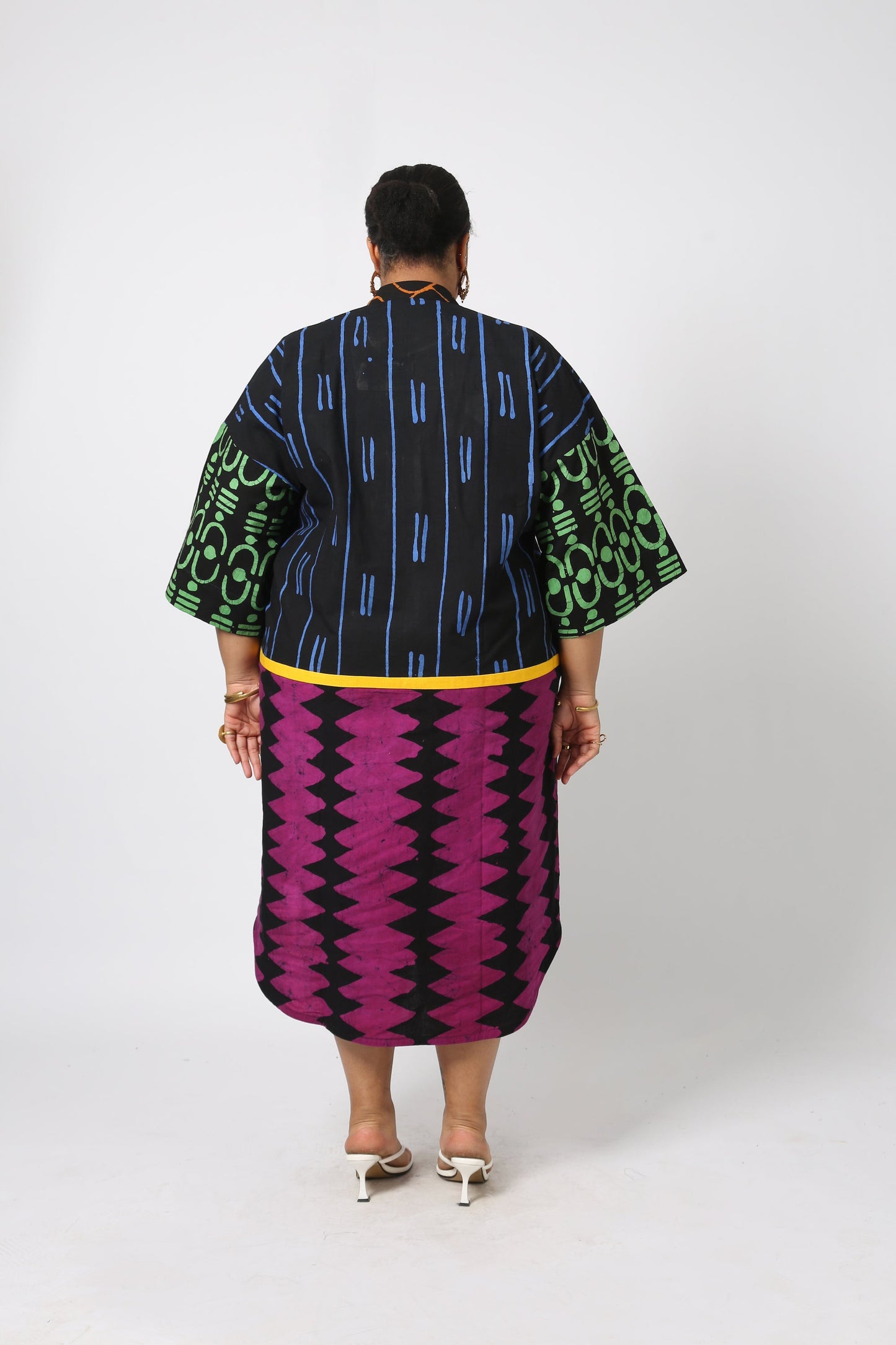 DARK MULTICOLOURED KAFTAN WITH YELLOW OUTLINE
