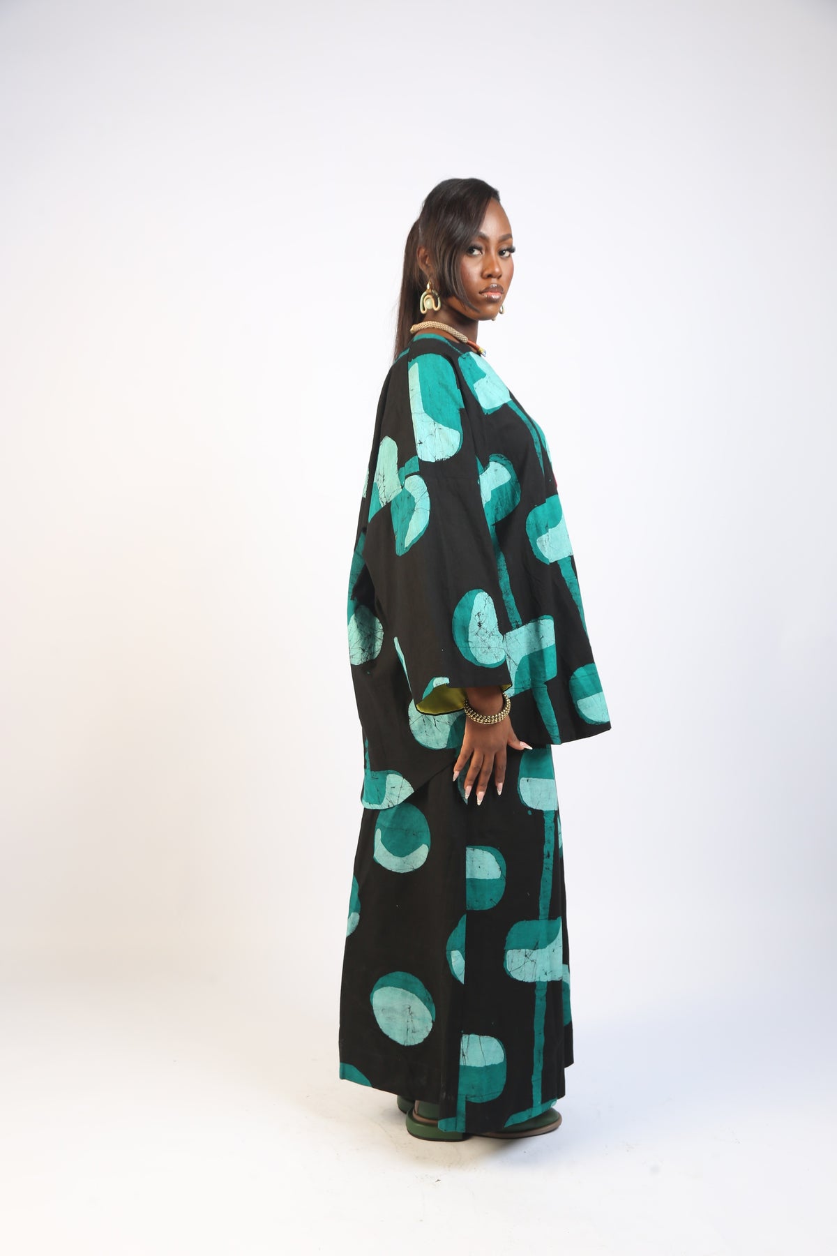 GREEN AND BLACK MULTIPRINT BUBA TOP