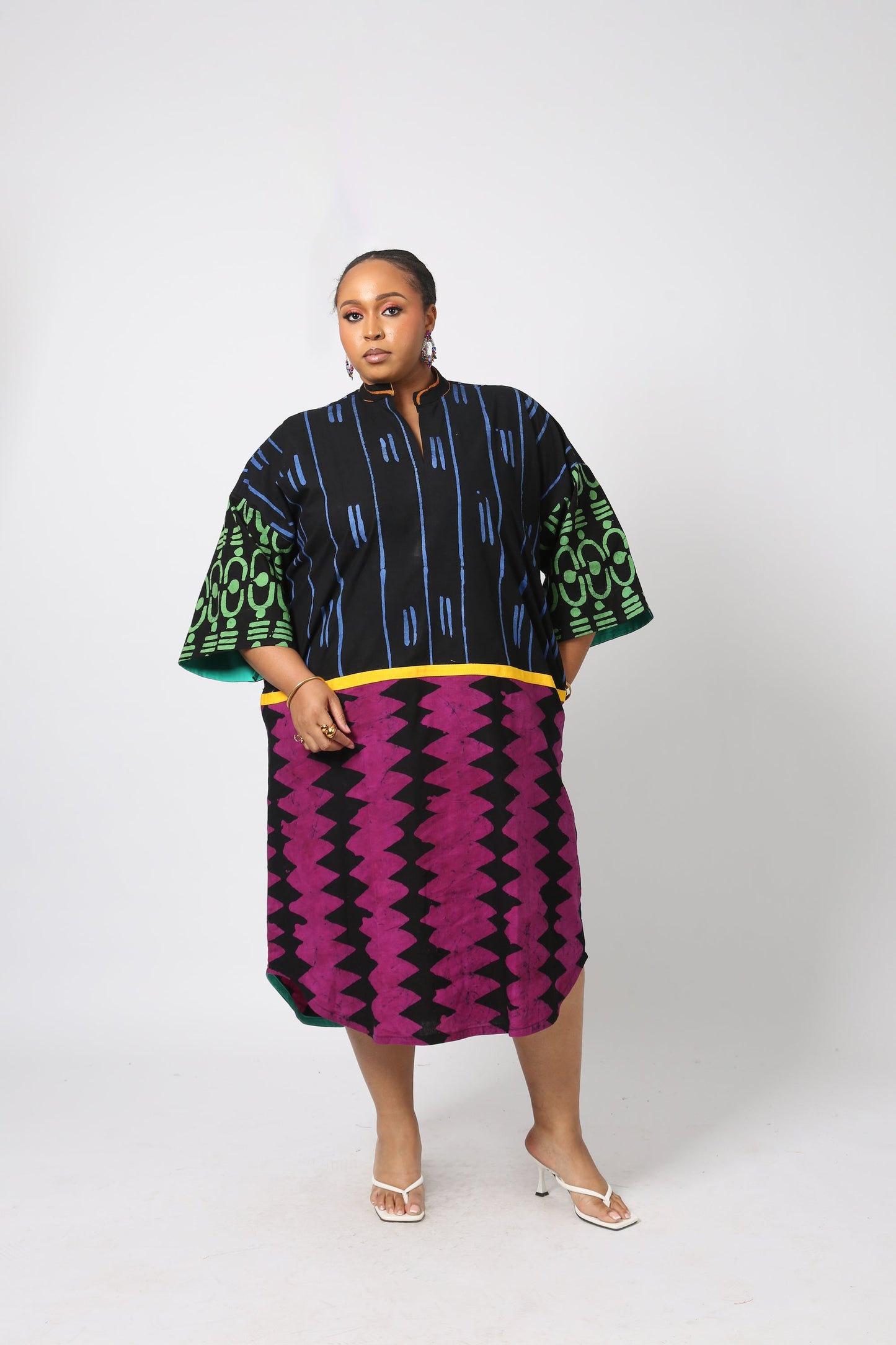 DARK MULTICOLOURED KAFTAN WITH YELLOW OUTLINE