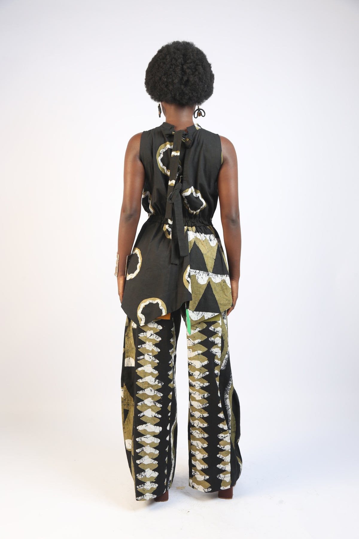 WHITE, BLACK AND  SINGLE COLOURED PRINT PANTS