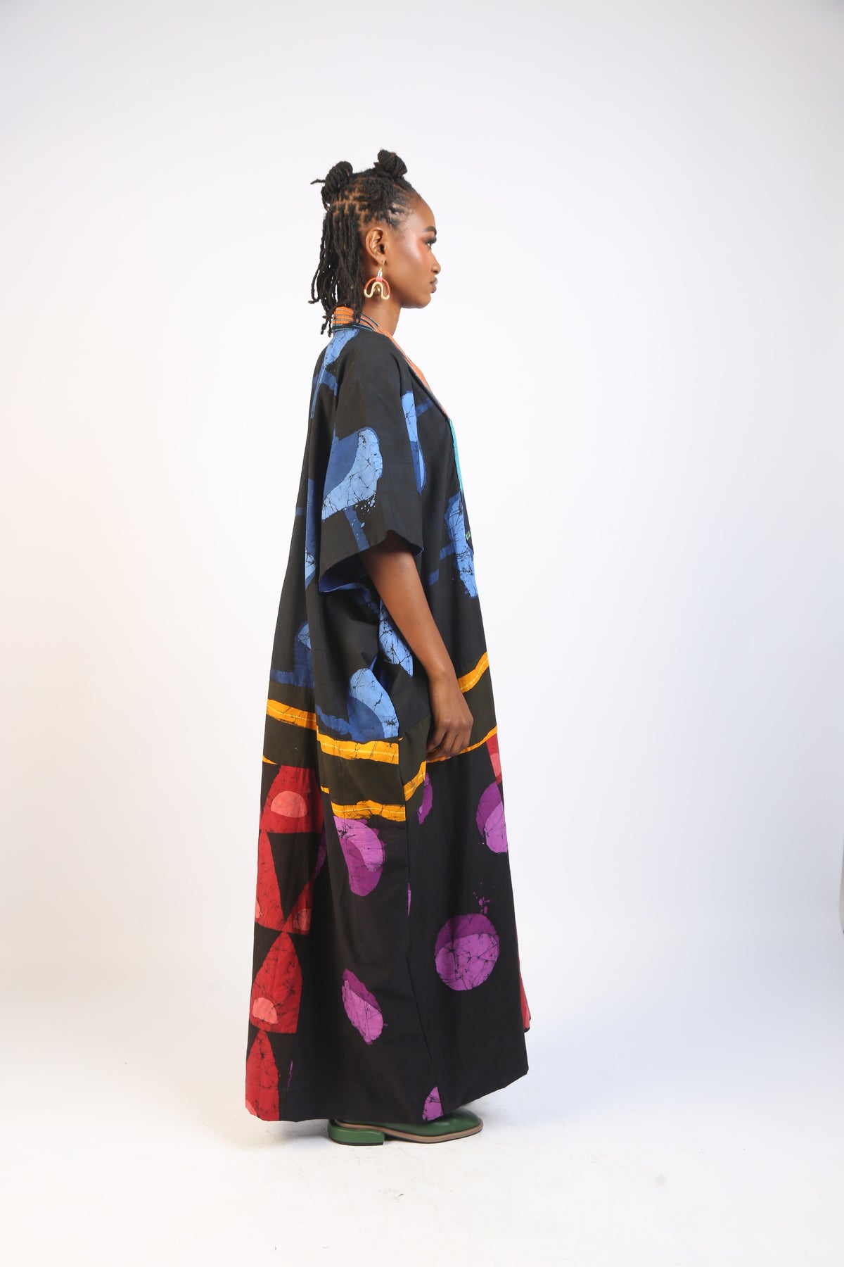 BLACK MULTICOLOURED AGBADA WITH WOVEN COLLAR