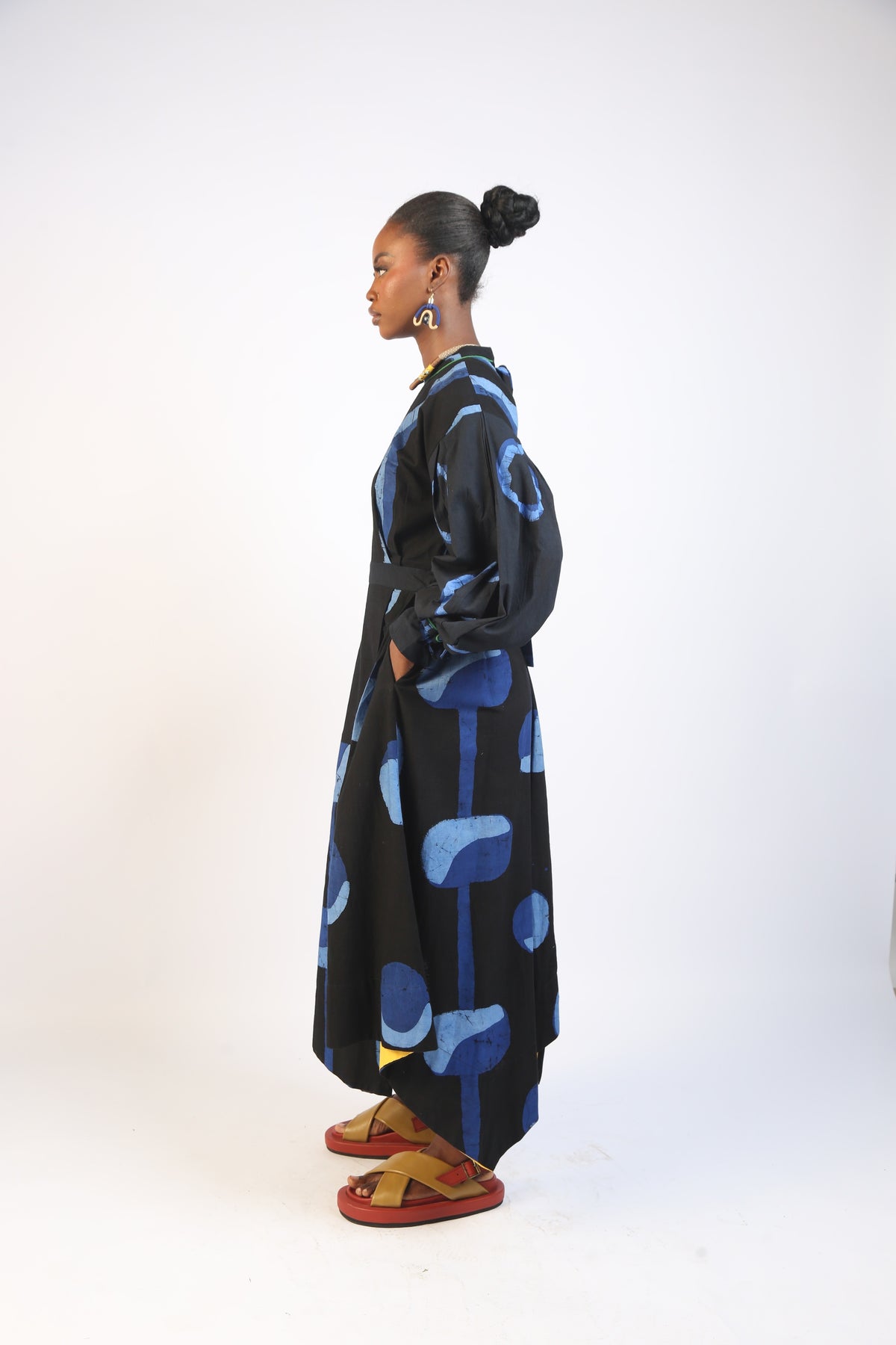 BLUE AND BLACK MULTIPRINT LONG SLEEVE IRO DRES