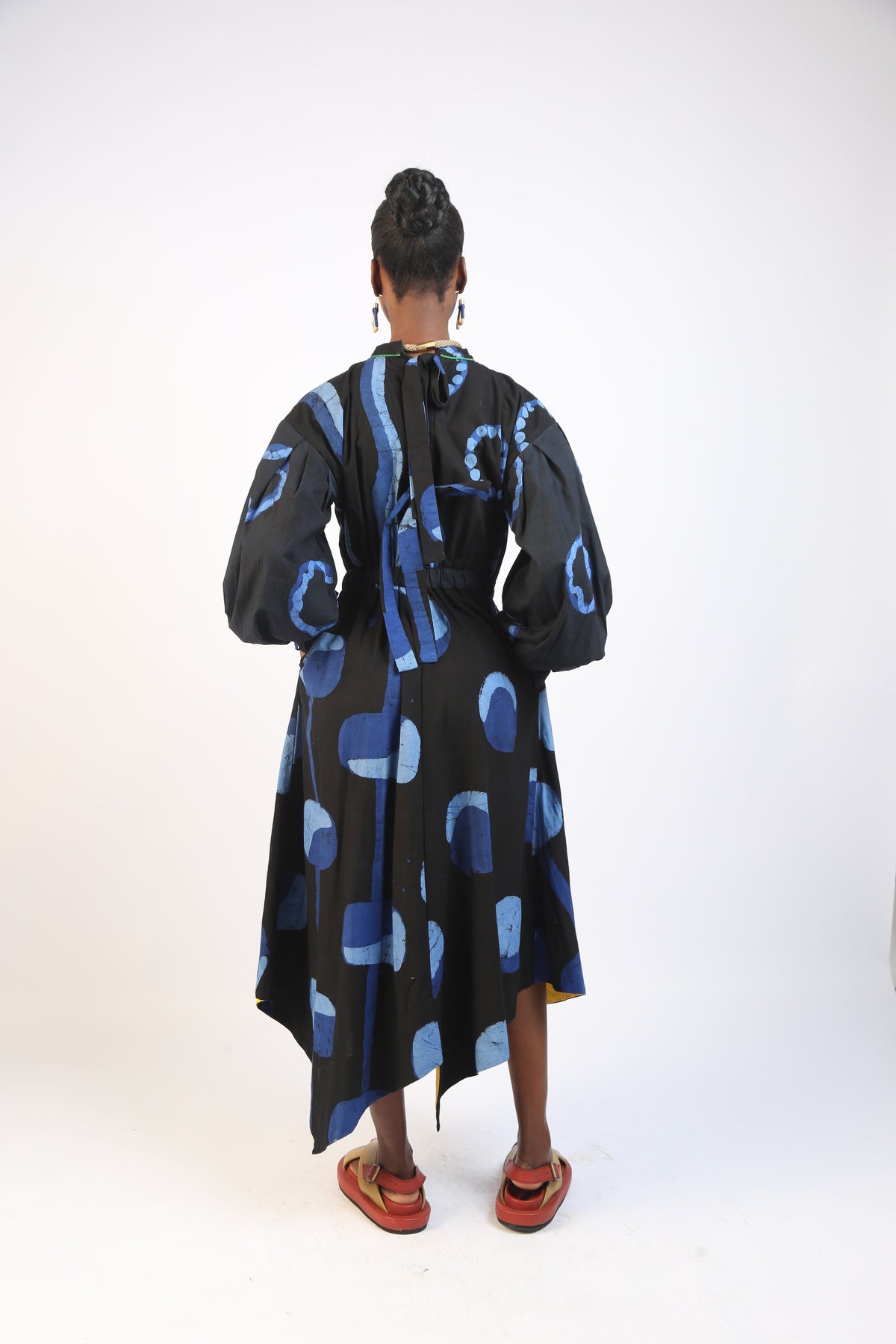 BLUE AND BLACK MULTIPRINT LONG SLEEVE IRO DRES