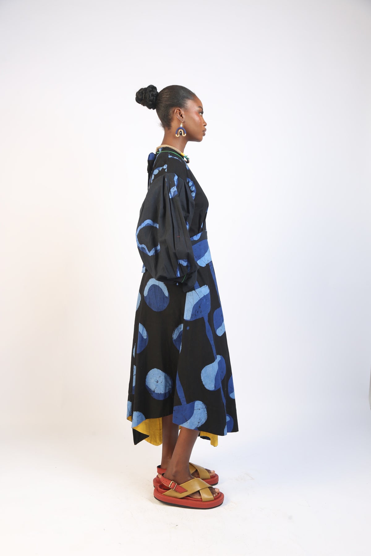 BLUE AND BLACK MULTIPRINT LONG SLEEVE IRO DRES