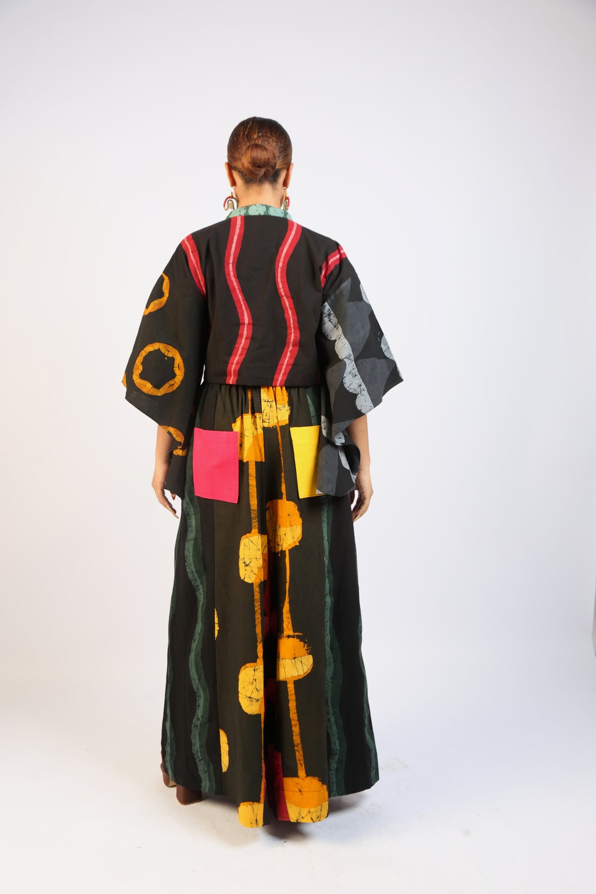 RED, GREY AND GOLDEN YELLOW MULTICOLOURED CROP SHIRT WITH KIMONO SLEEVES