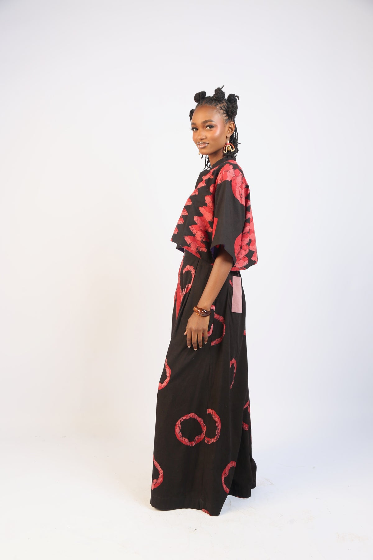 CORAL, RED AND BLACK MULTIPRINT CROP SHIRT