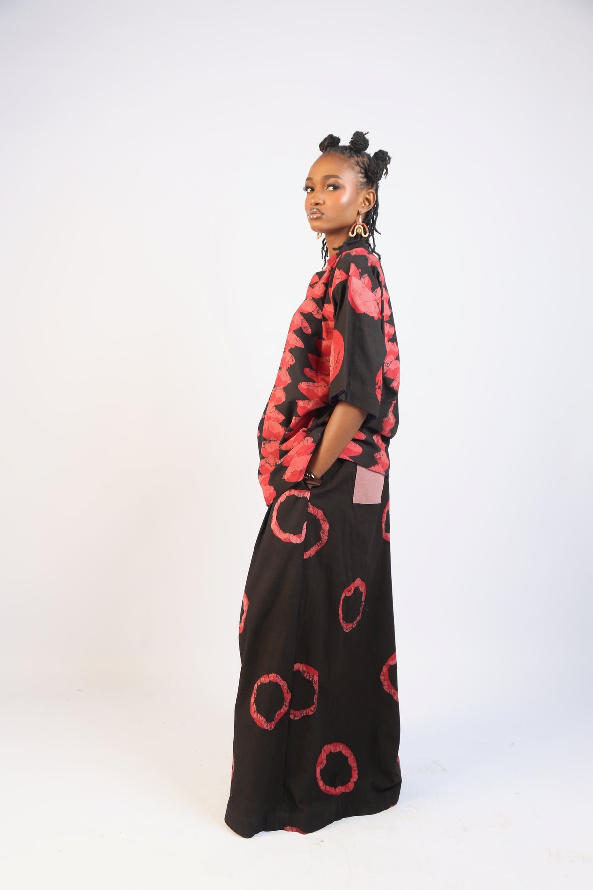 CORAL, RED AND BLACK MULTIPRINT SHIRT