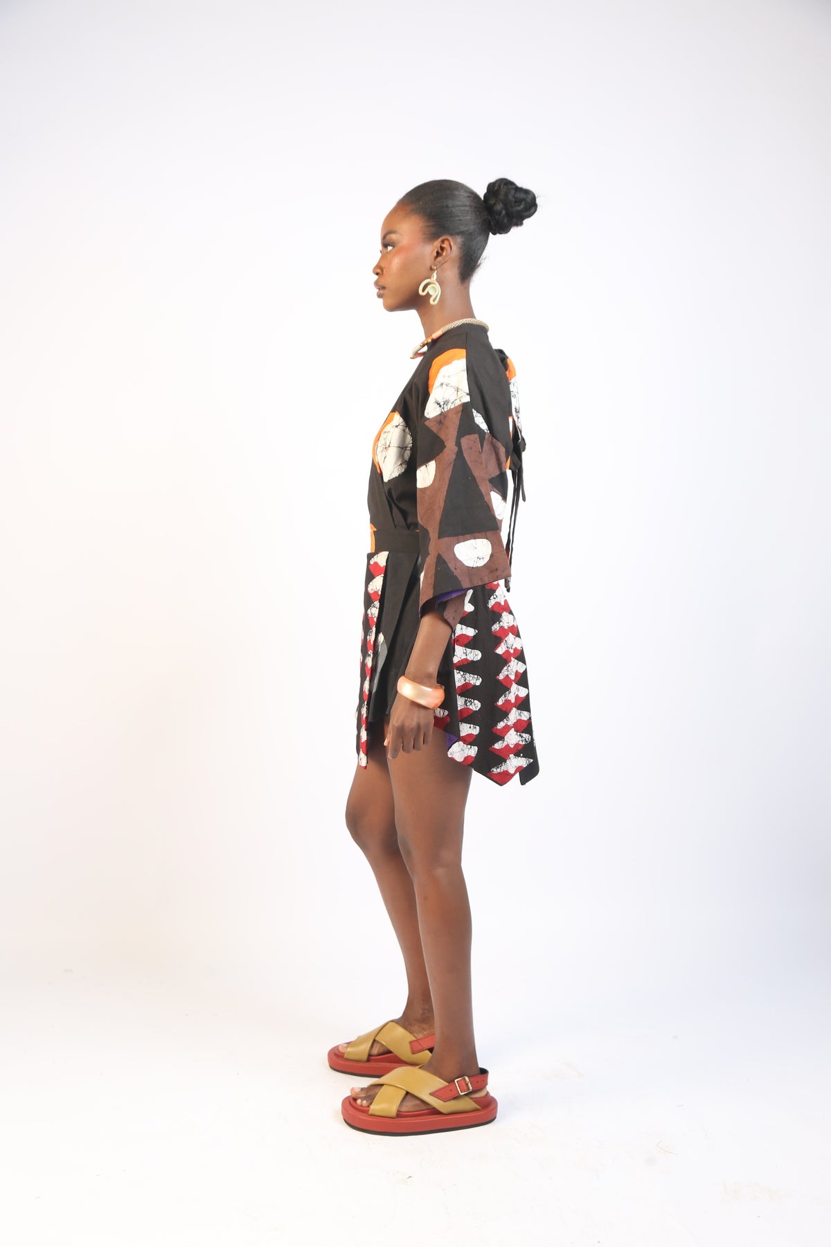 WHITE AND TANGERINE MULTICOLORED MINI IRO DRESS