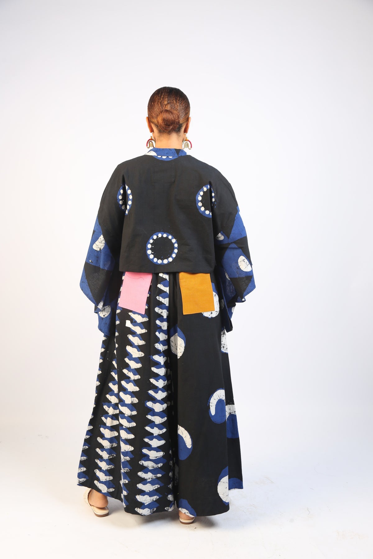 BLUE AND BLACK MULTIPRINT CROP SHIRT WITH KIMONO SLEEVES