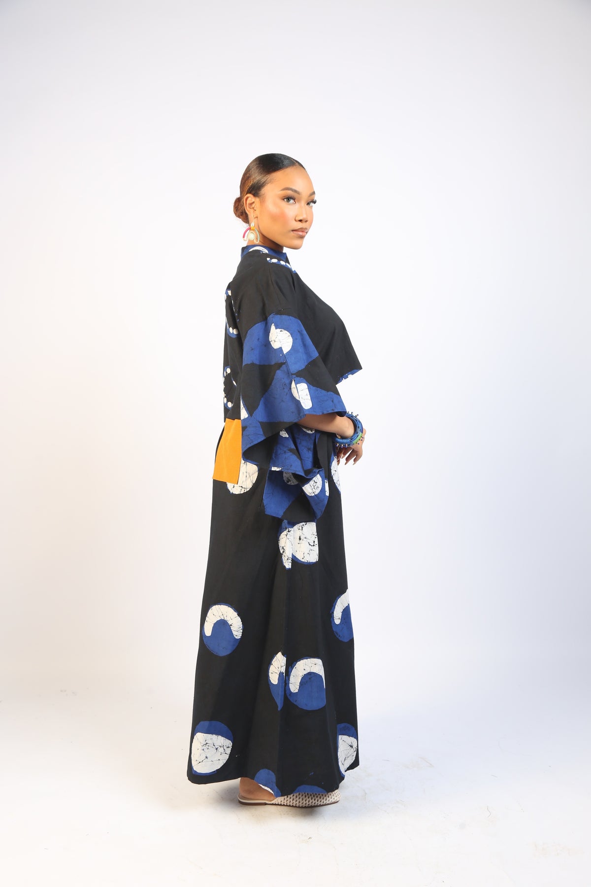 BLUE AND BLACK MULTIPRINT CROP SHIRT WITH KIMONO SLEEVES