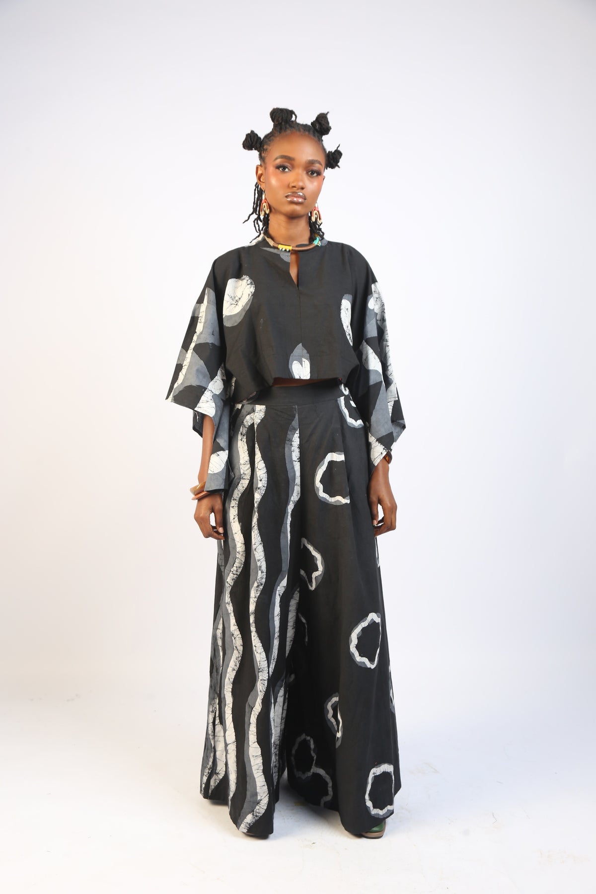 LIGHT GREY, GREY AND BLACK MULTIPRINT PANTS