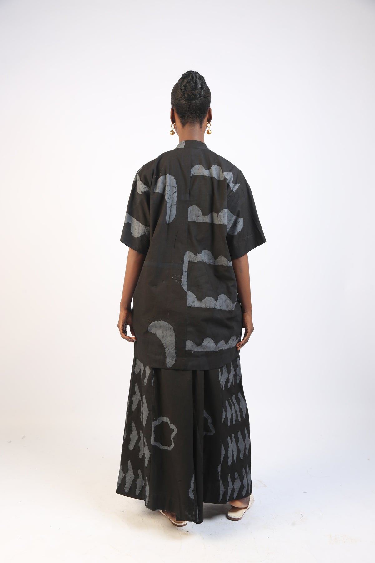 LIGHT GREY, GREY AND BLACK MULTIPRINT  SHIRT