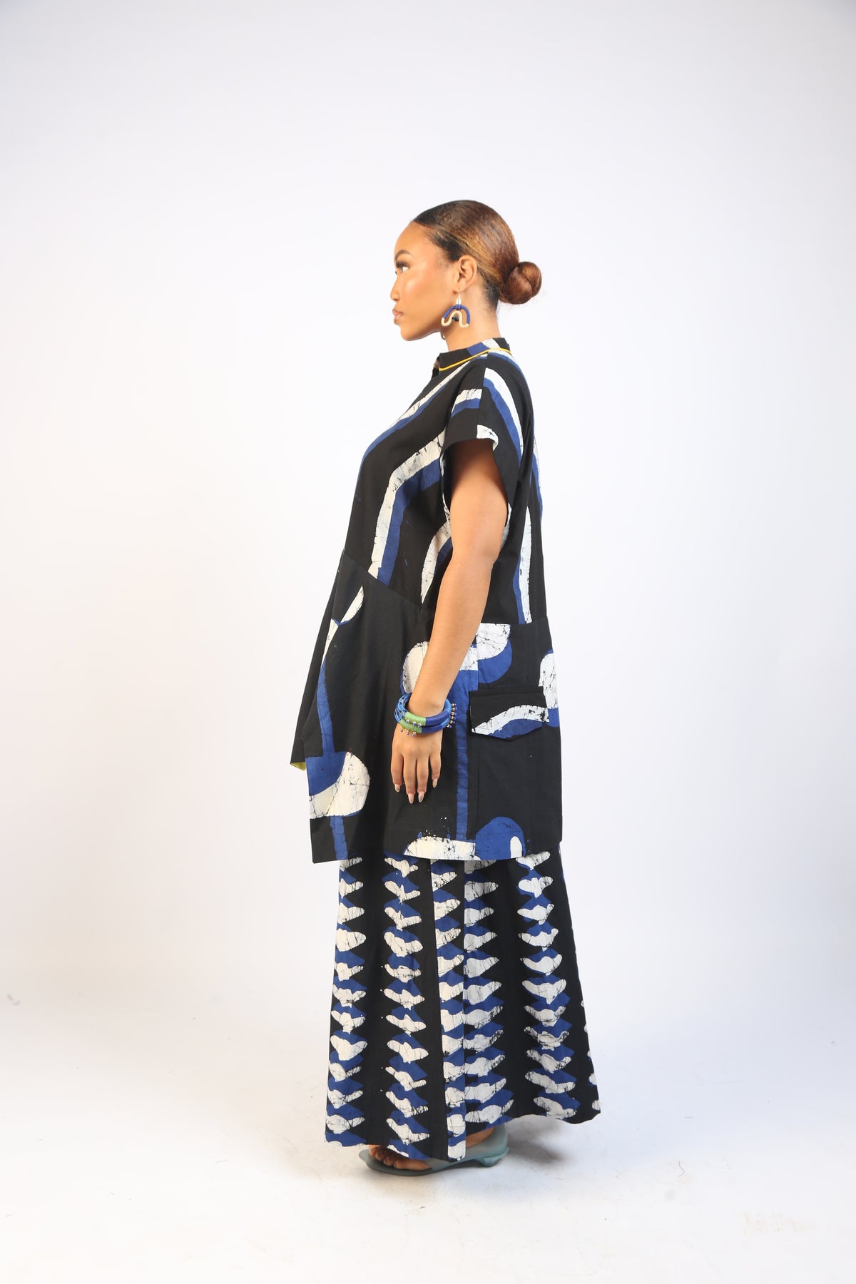 BLUE AND BLACK MULTIPRINT OSAKA TOP