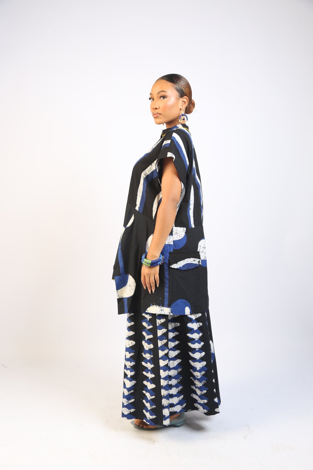 BLUE AND BLACK MULTIPRINT OSAKA TOP