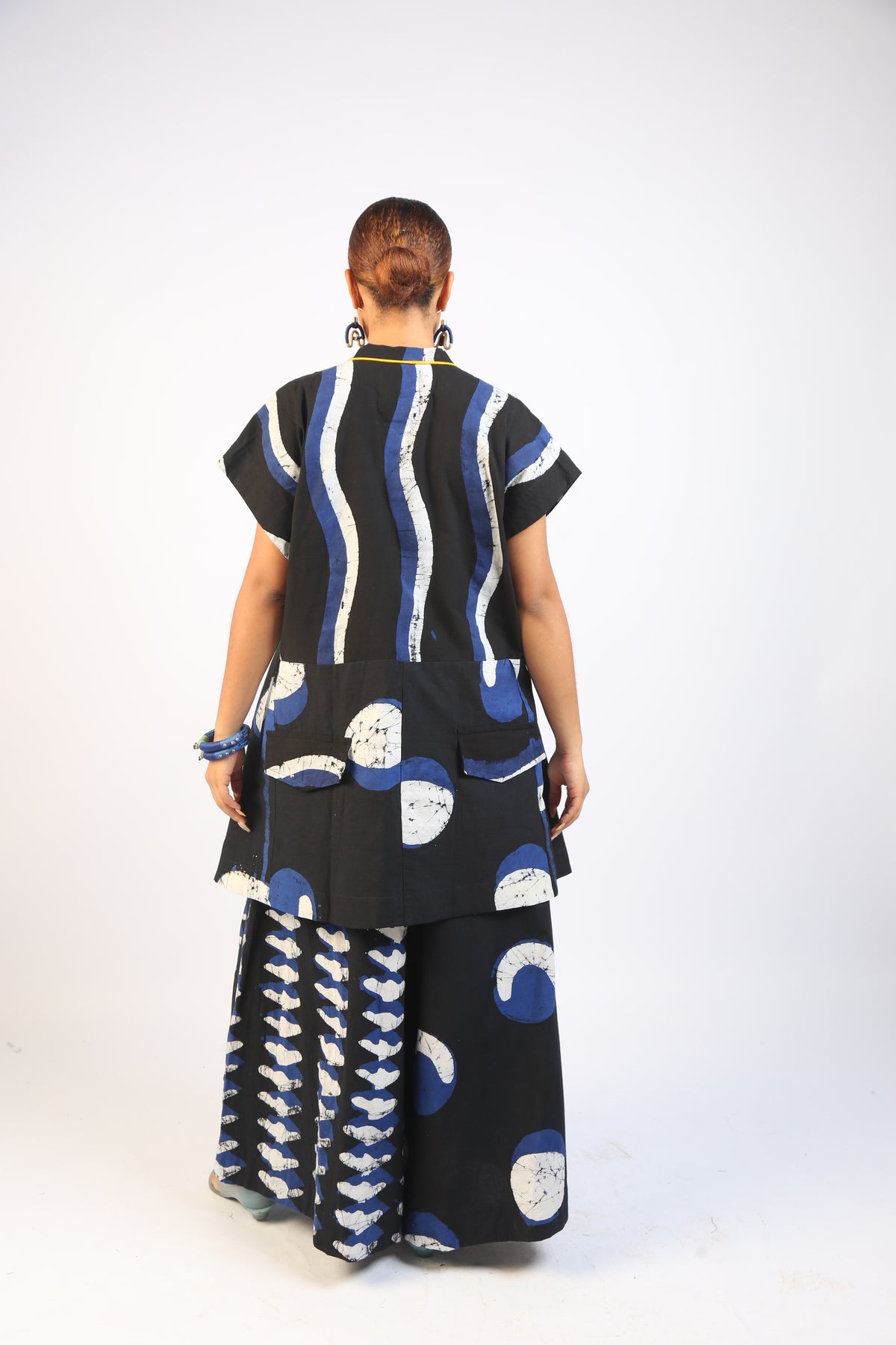 BLUE AND BLACK MULTIPRINT OSAKA TOP