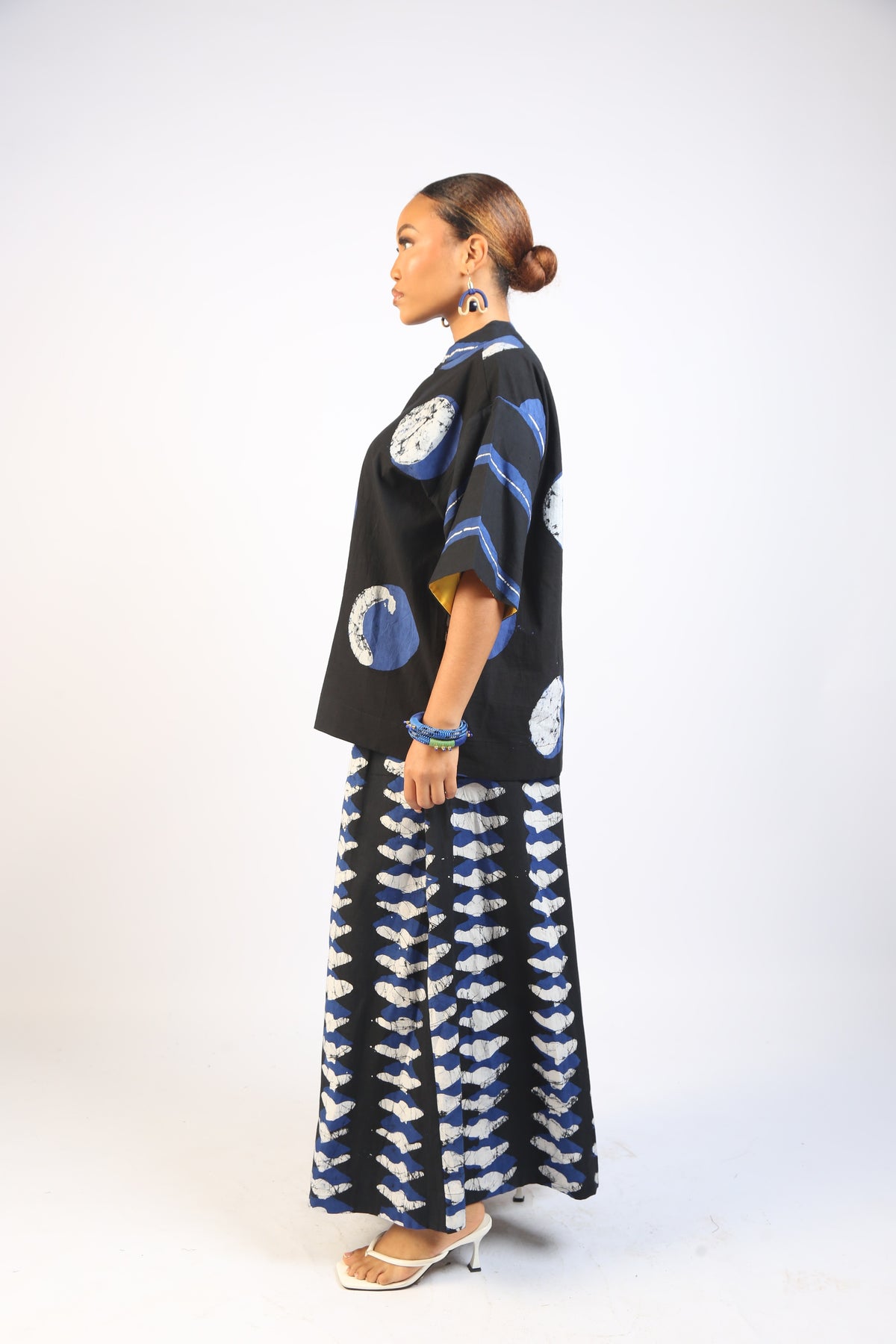 BLUE AND BLACK MULTIPRINT SHIRT