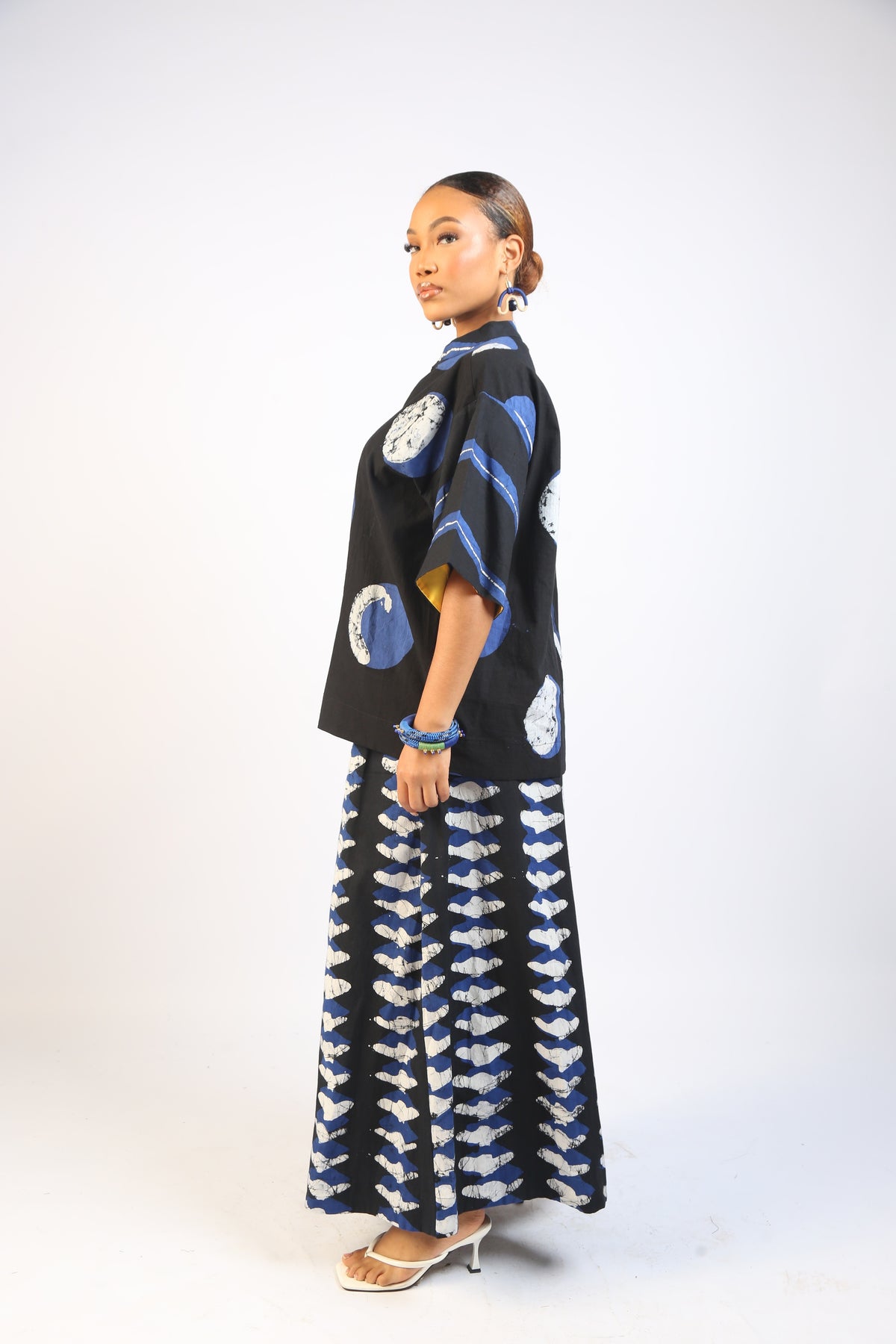 BLUE AND BLACK MULTIPRINT SHIRT