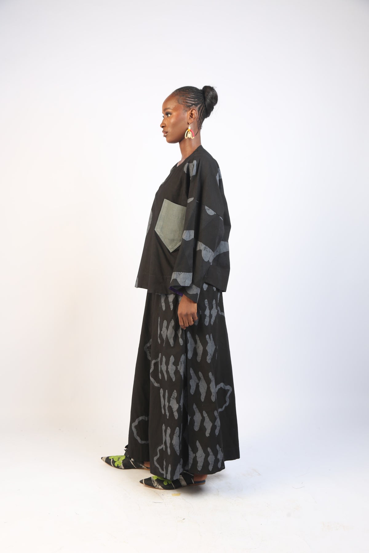 LIGHT GREY, GREY AND BLACK MULTIPRINT BUBA TOP