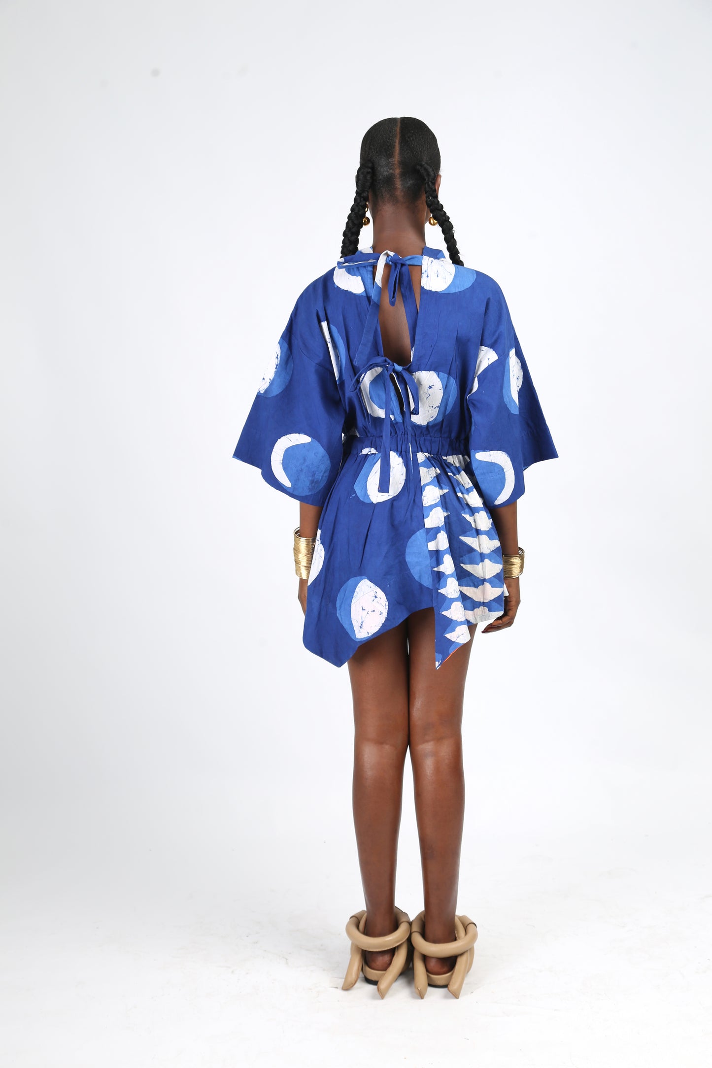 WHITE AND BLUE MULTIPRINT MINI IRO DRESS