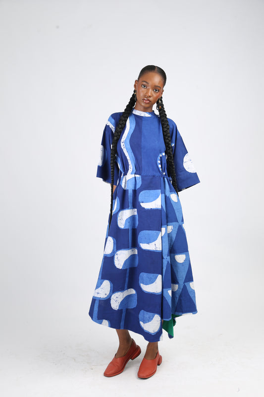 WHITE AND BLUE MULTIPRINT MIDI IRO DRESS