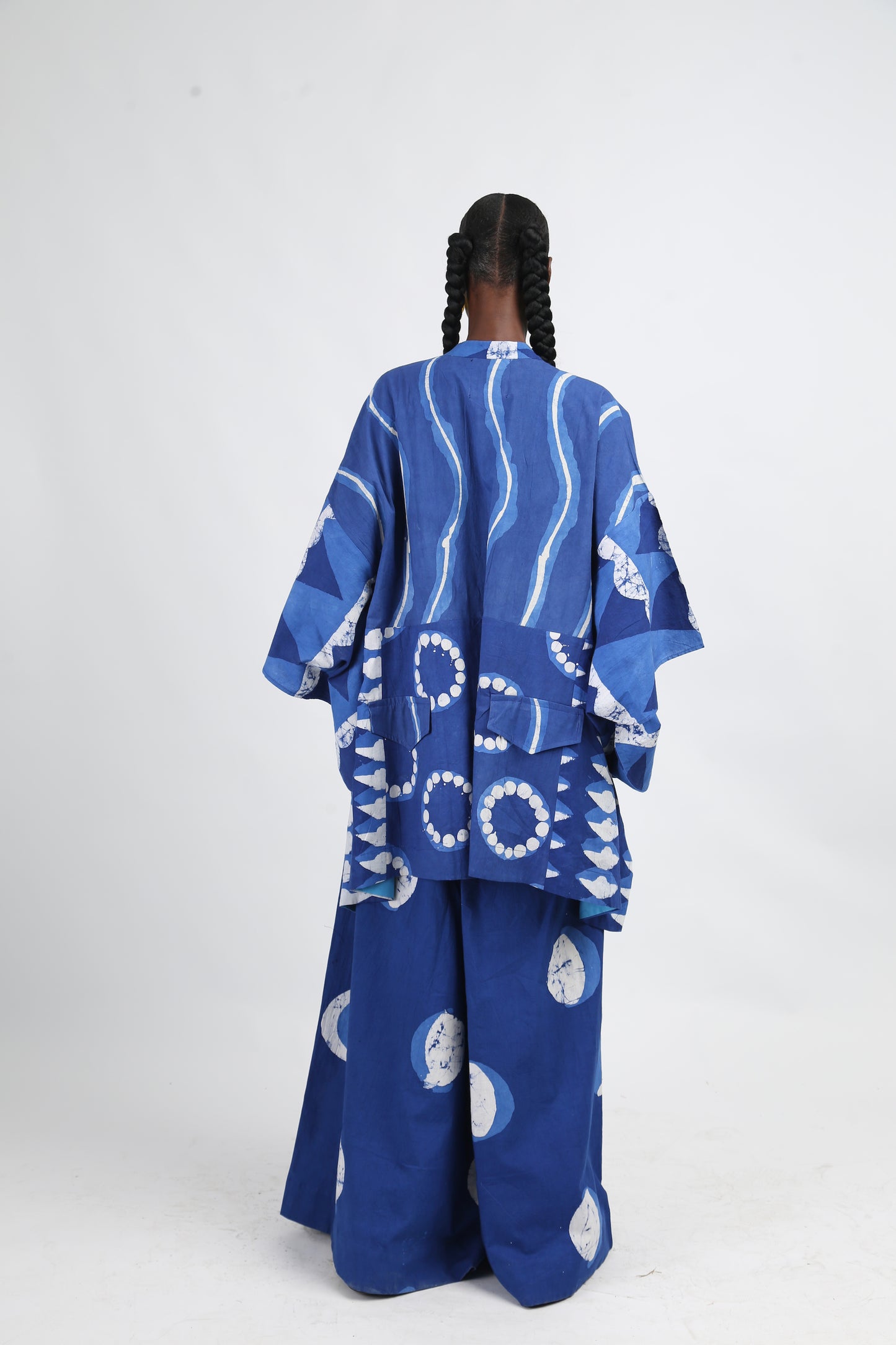 WHITE AND BLUE MULTIPRINT OSAKA BLOUSE WITH KIMONO SLEEVES