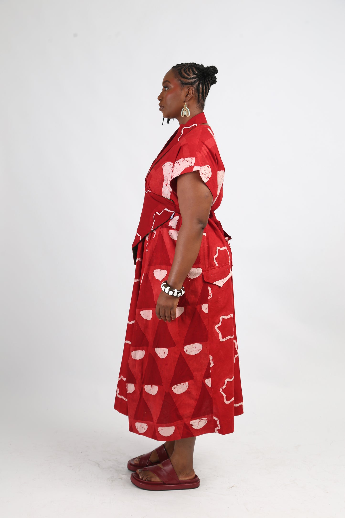 WHITE AND RED MULTIPRINT SLEEVELESS OSAKA SHIRT DRESS