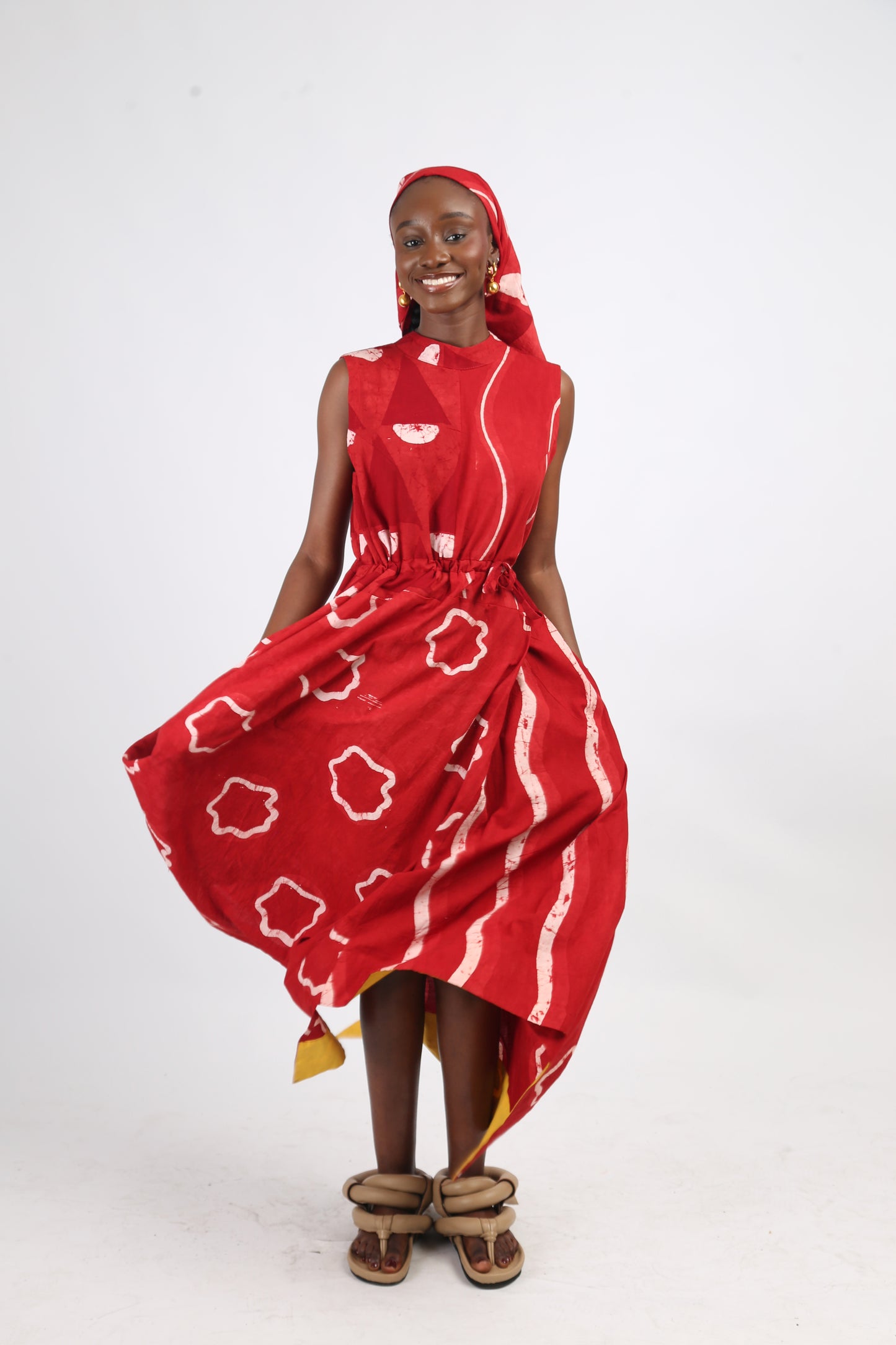 WHITE AND RED MULTIPRINT SLEEVELESS IRO DRESS