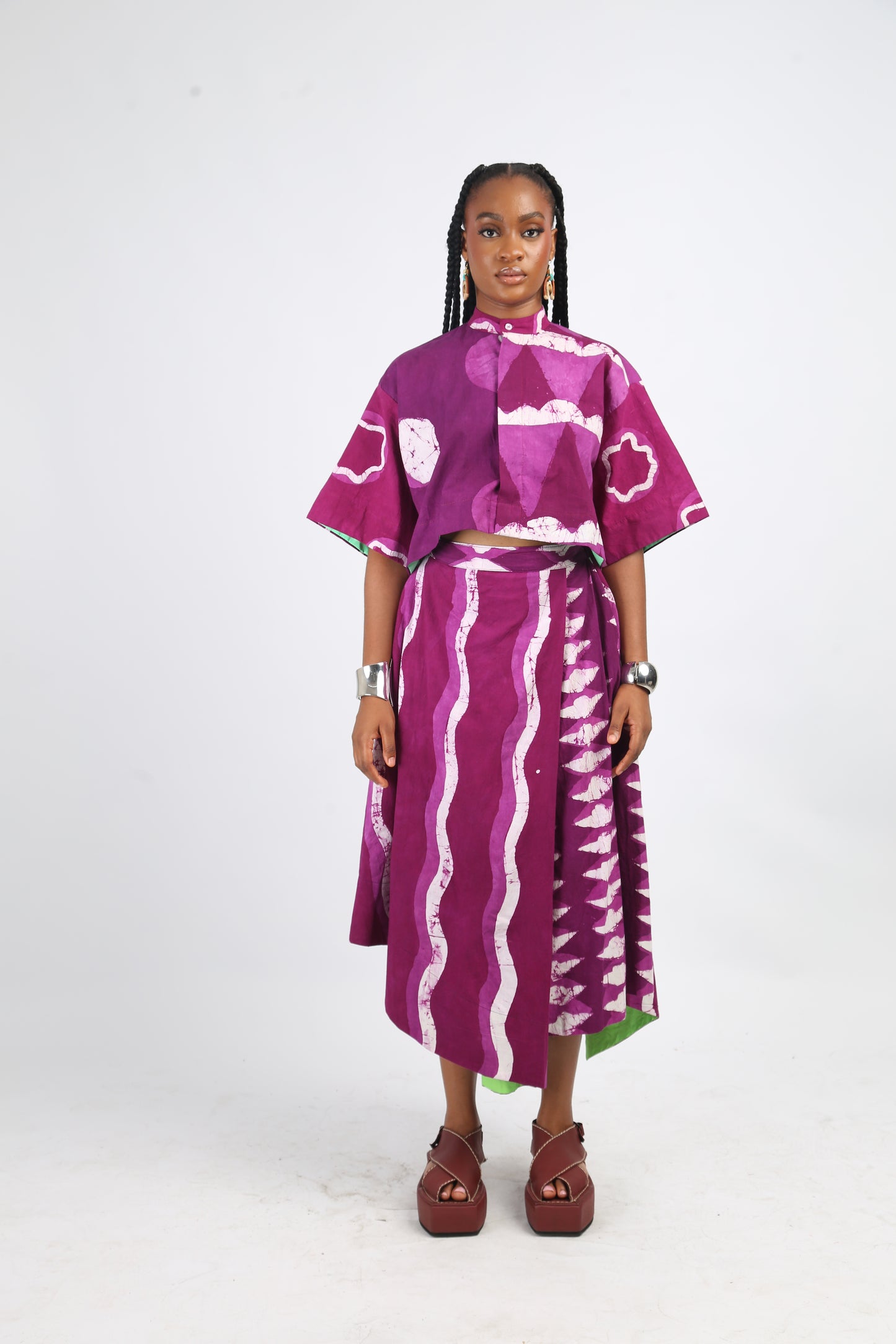 WHITE AND MAGENTA MIDI IRO SKIRT