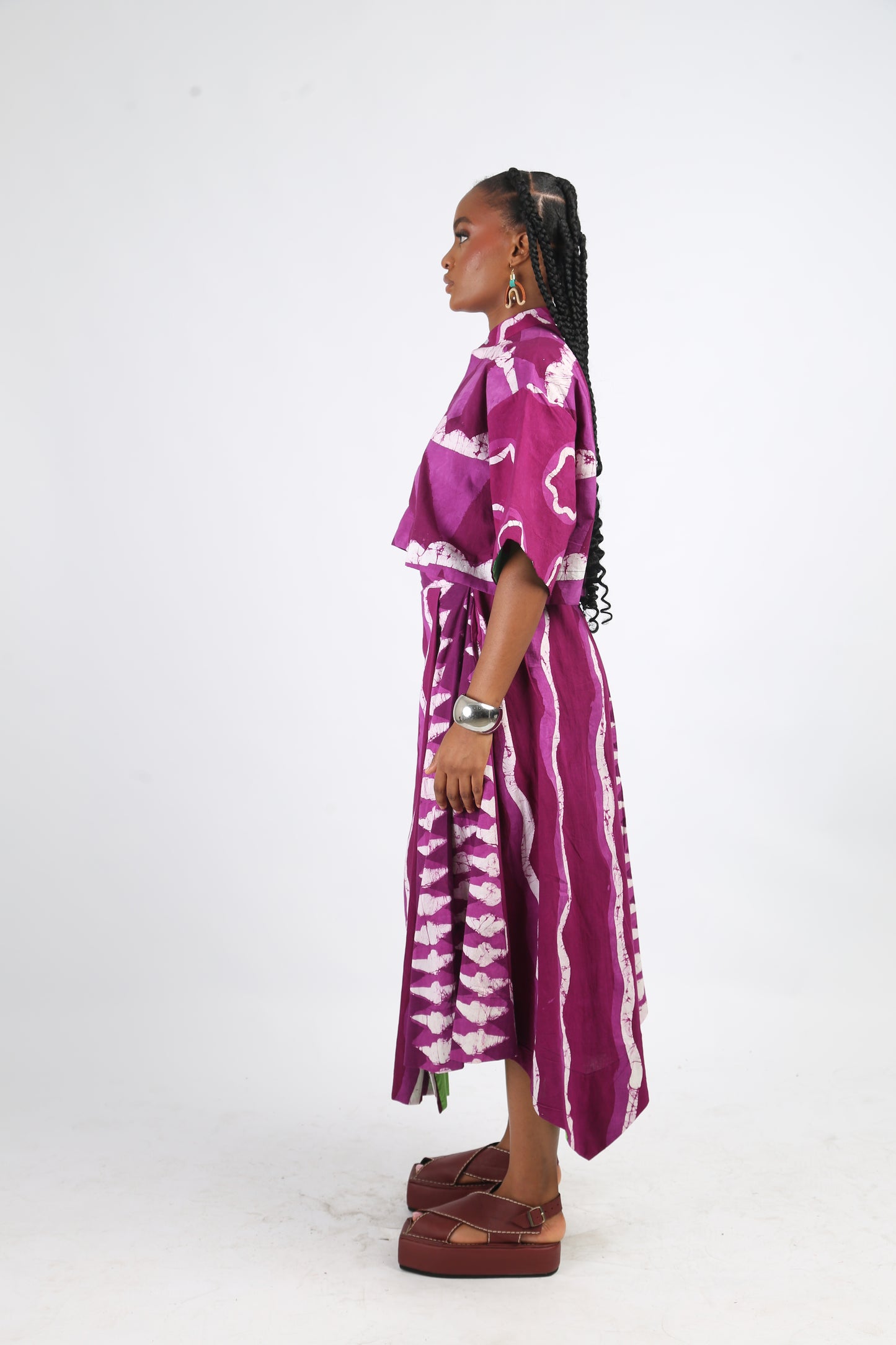 WHITE AND MAGENTA MIDI IRO SKIRT