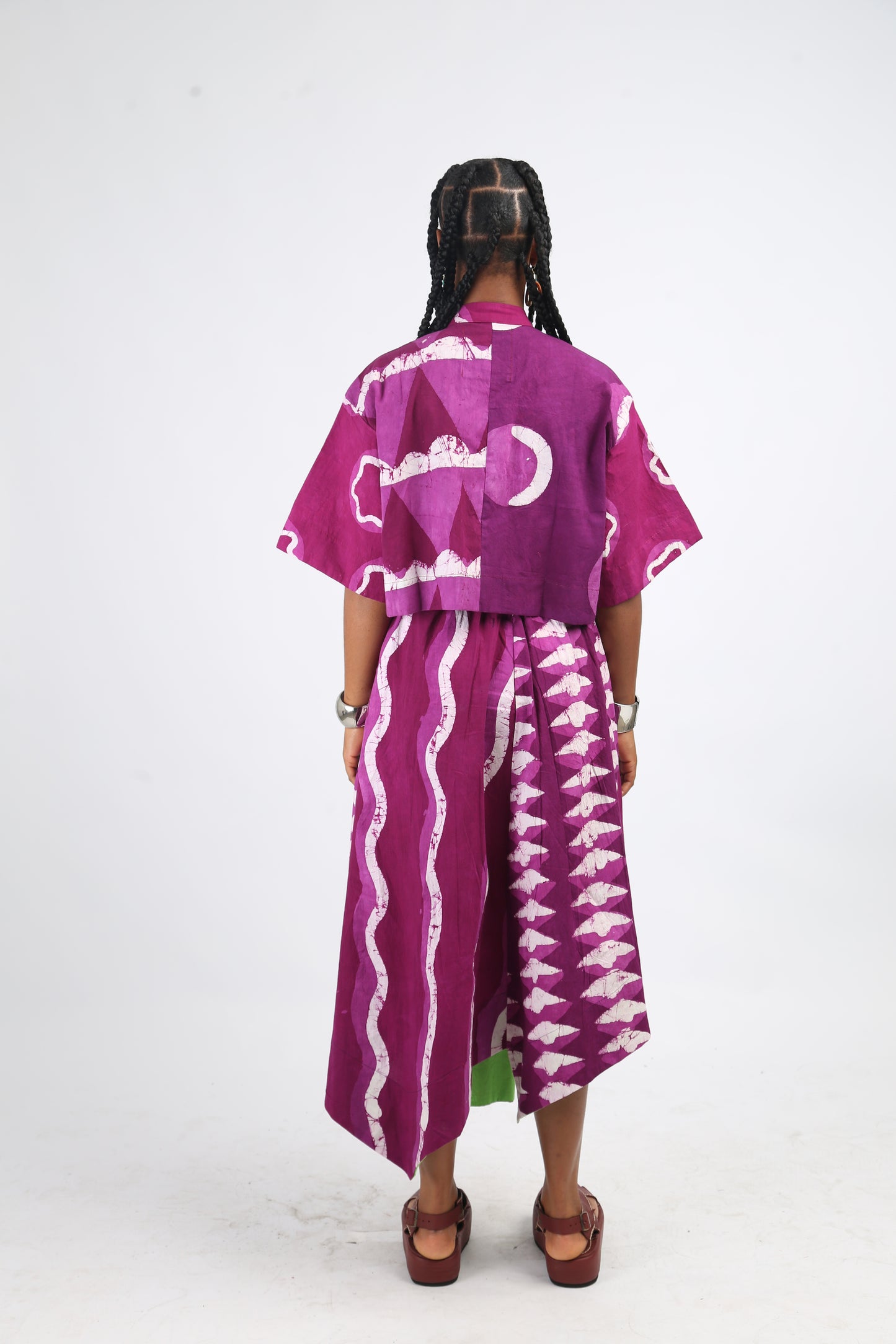 WHITE AND MAGENTA MIDI IRO SKIRT